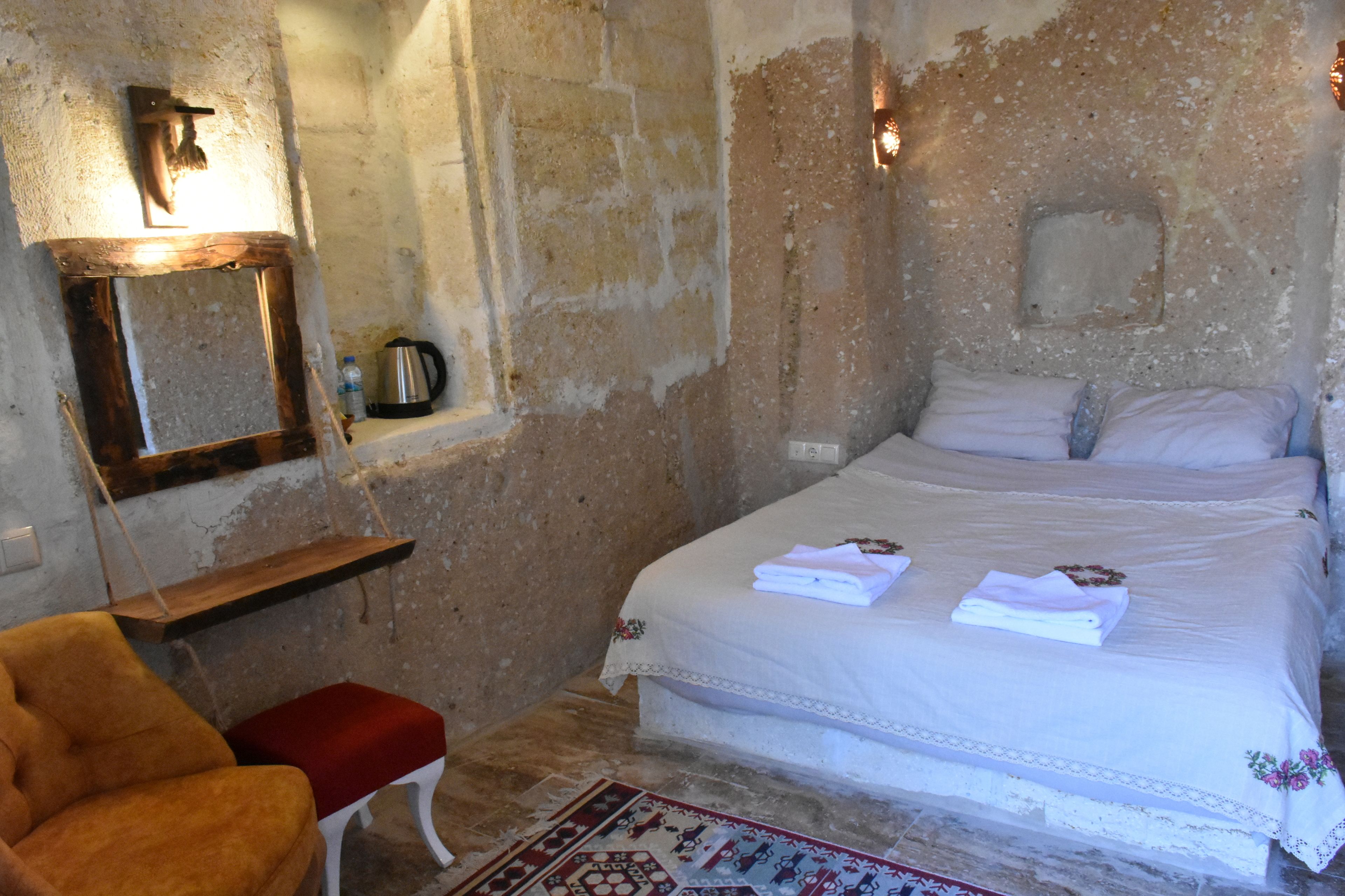 Glamada Cave Suite