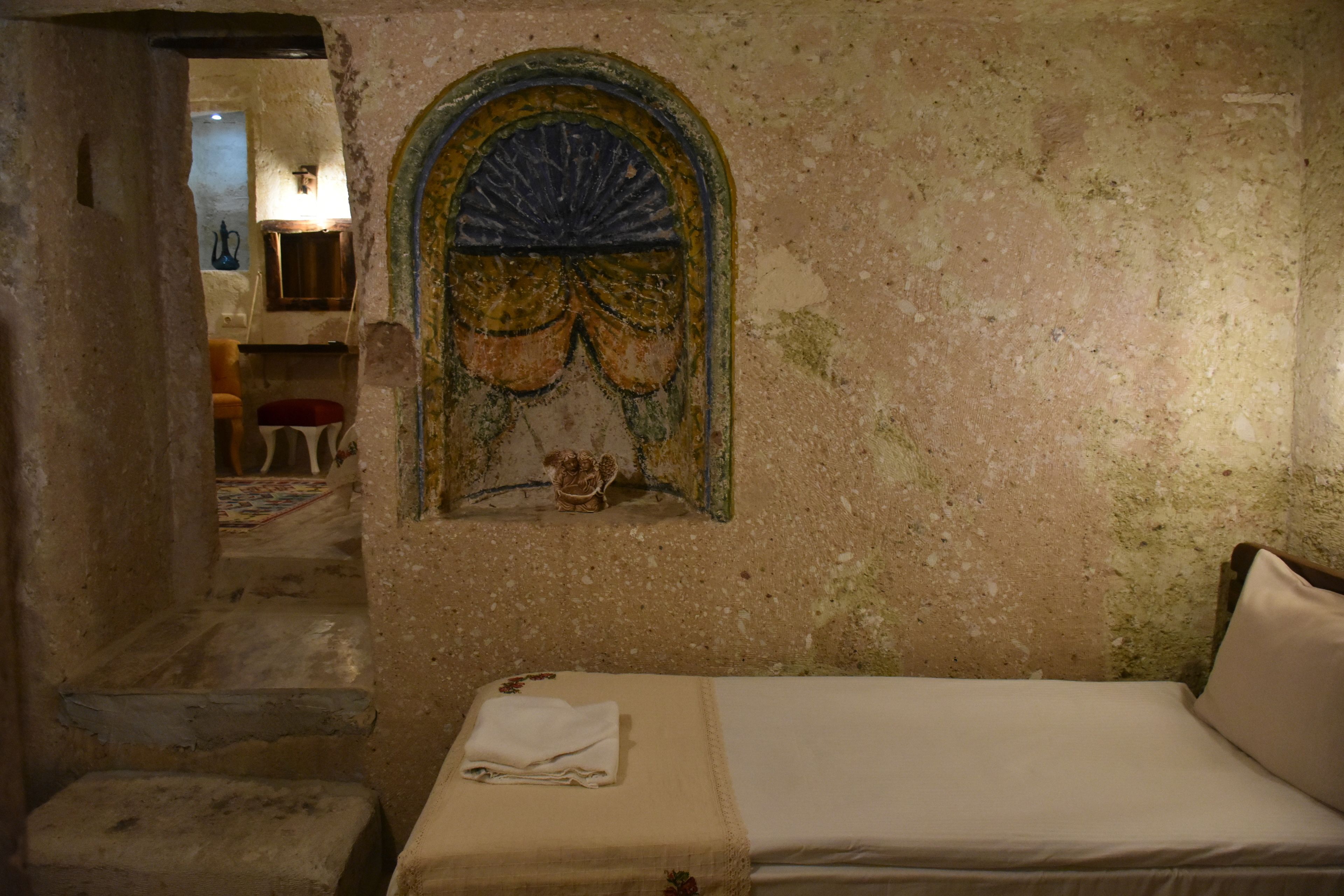 Glamada Cave Suite