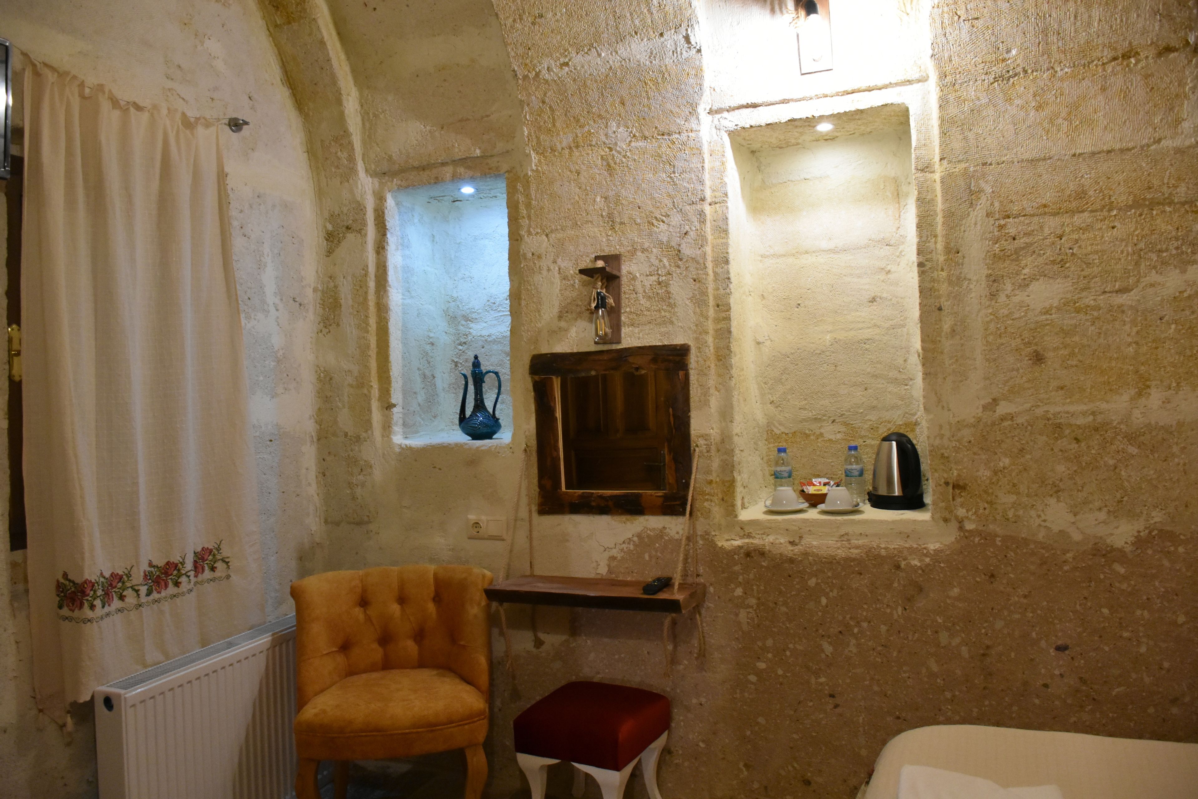 Glamada Cave Suite