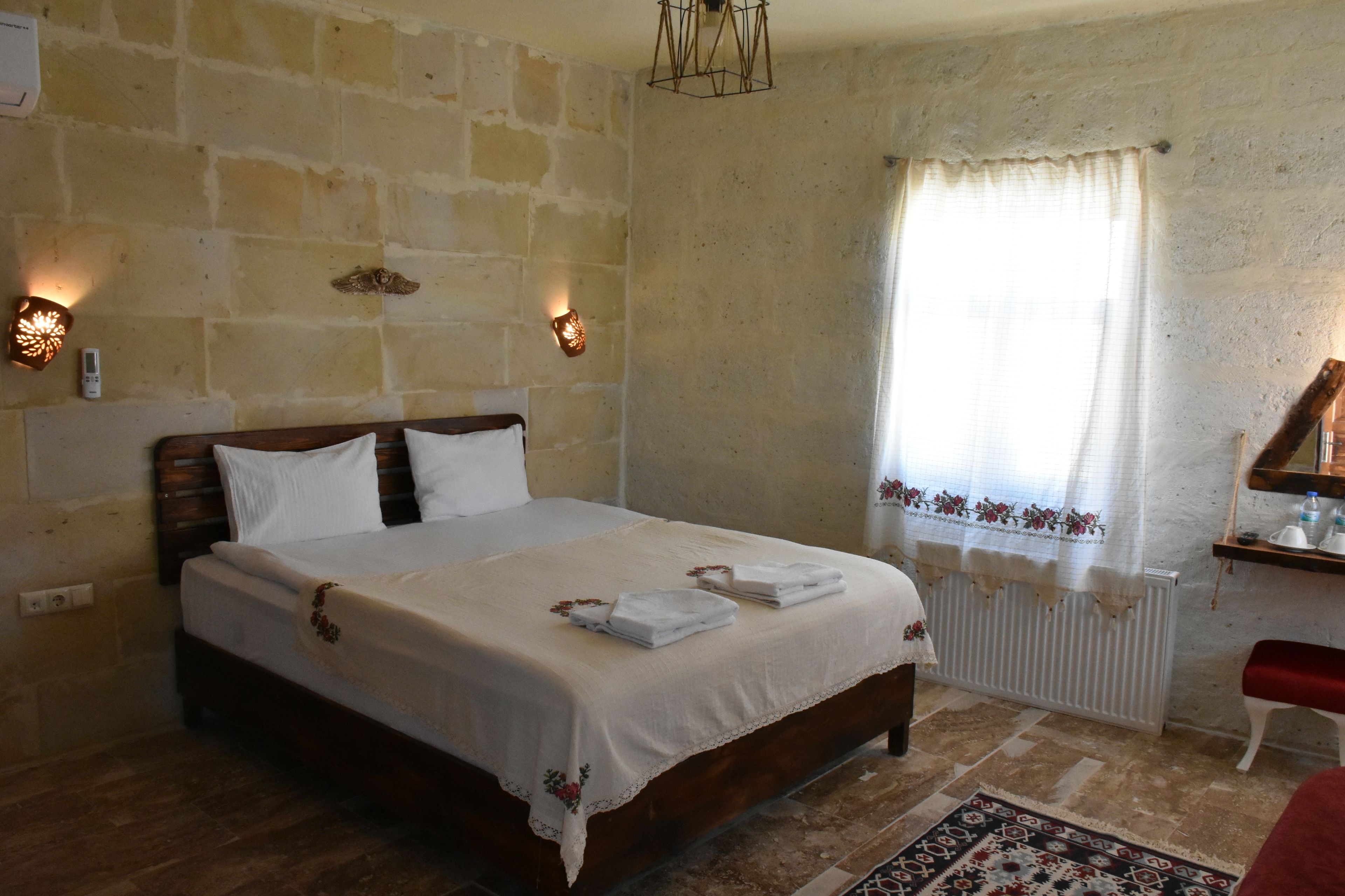 Glamada Cave Suite
