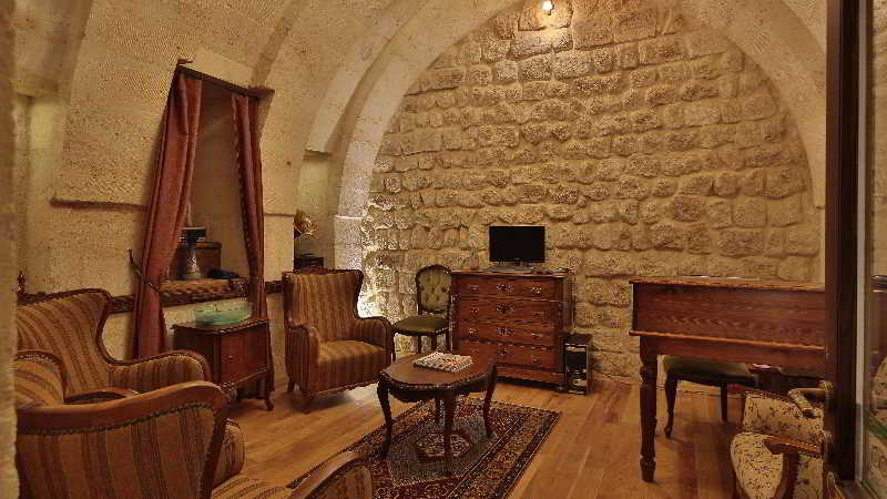 Golden Cave Suites