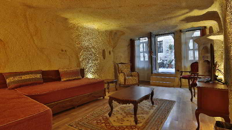 Golden Cave Suites