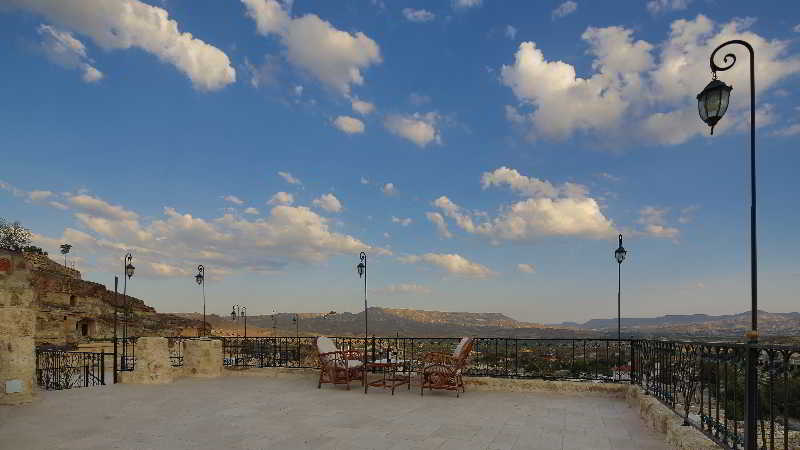 Golden Cave Suites