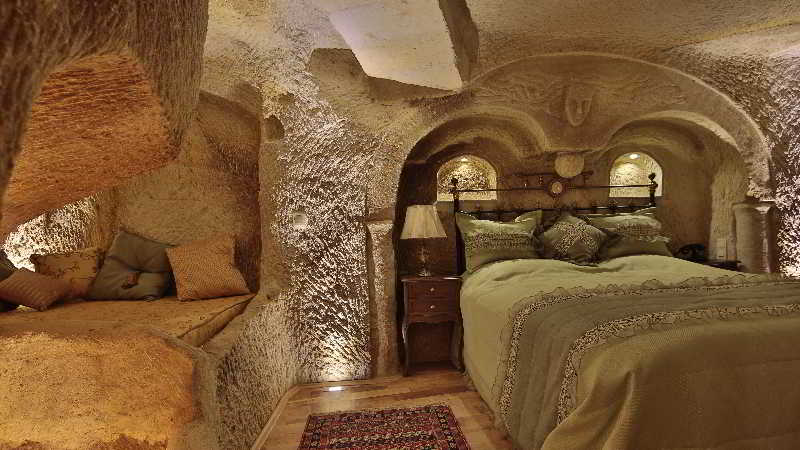 Golden Cave Suites