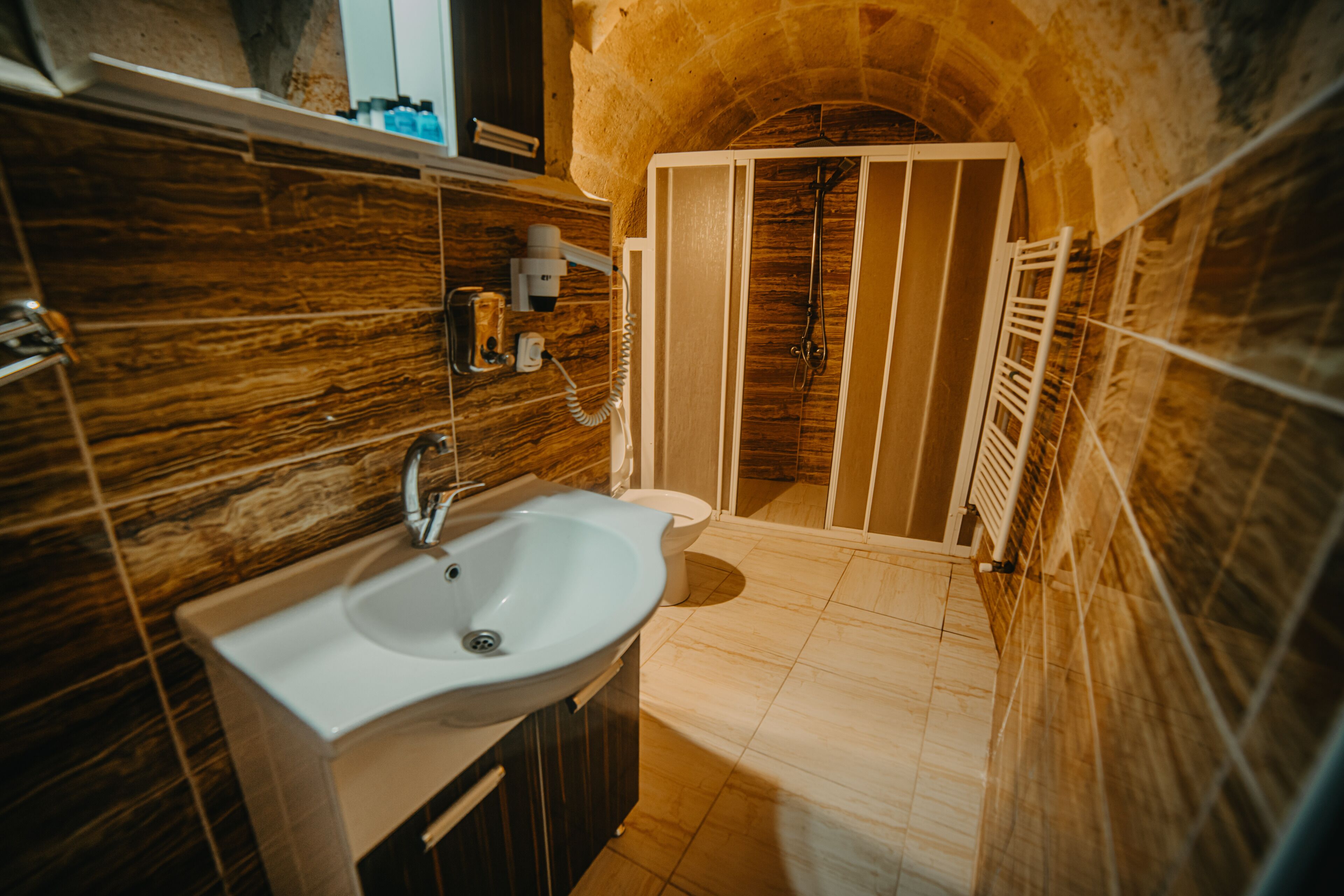 Helios Cave Hotel