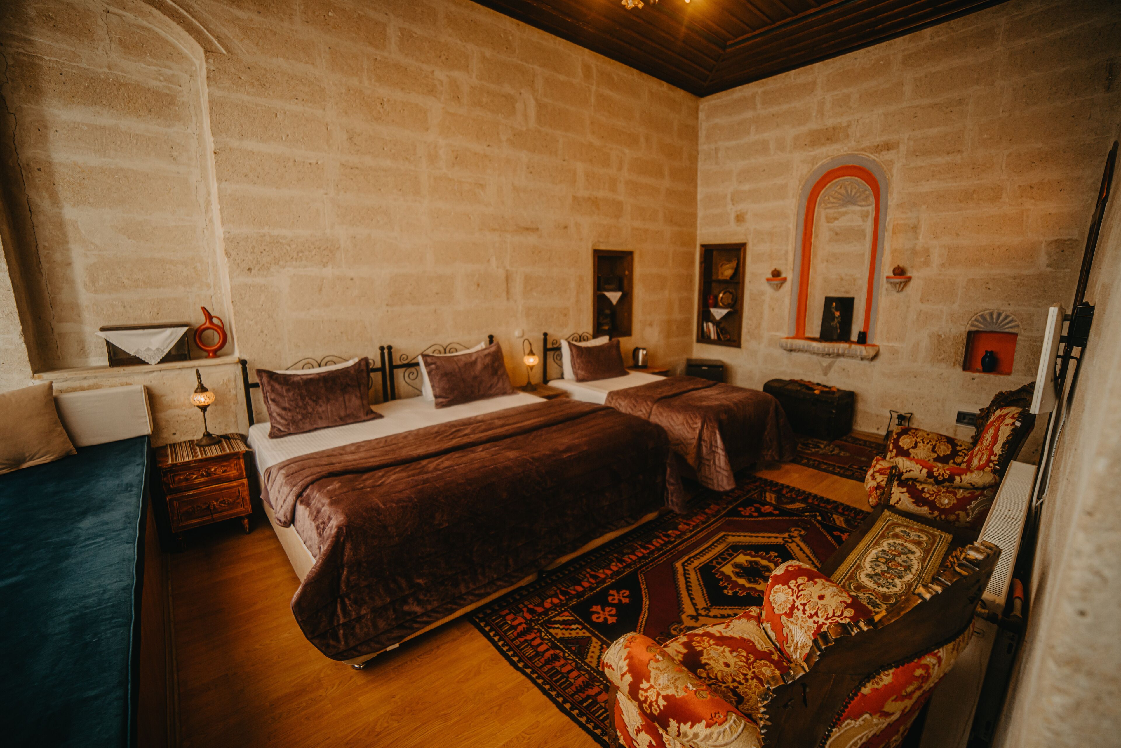 Helios Cave Hotel