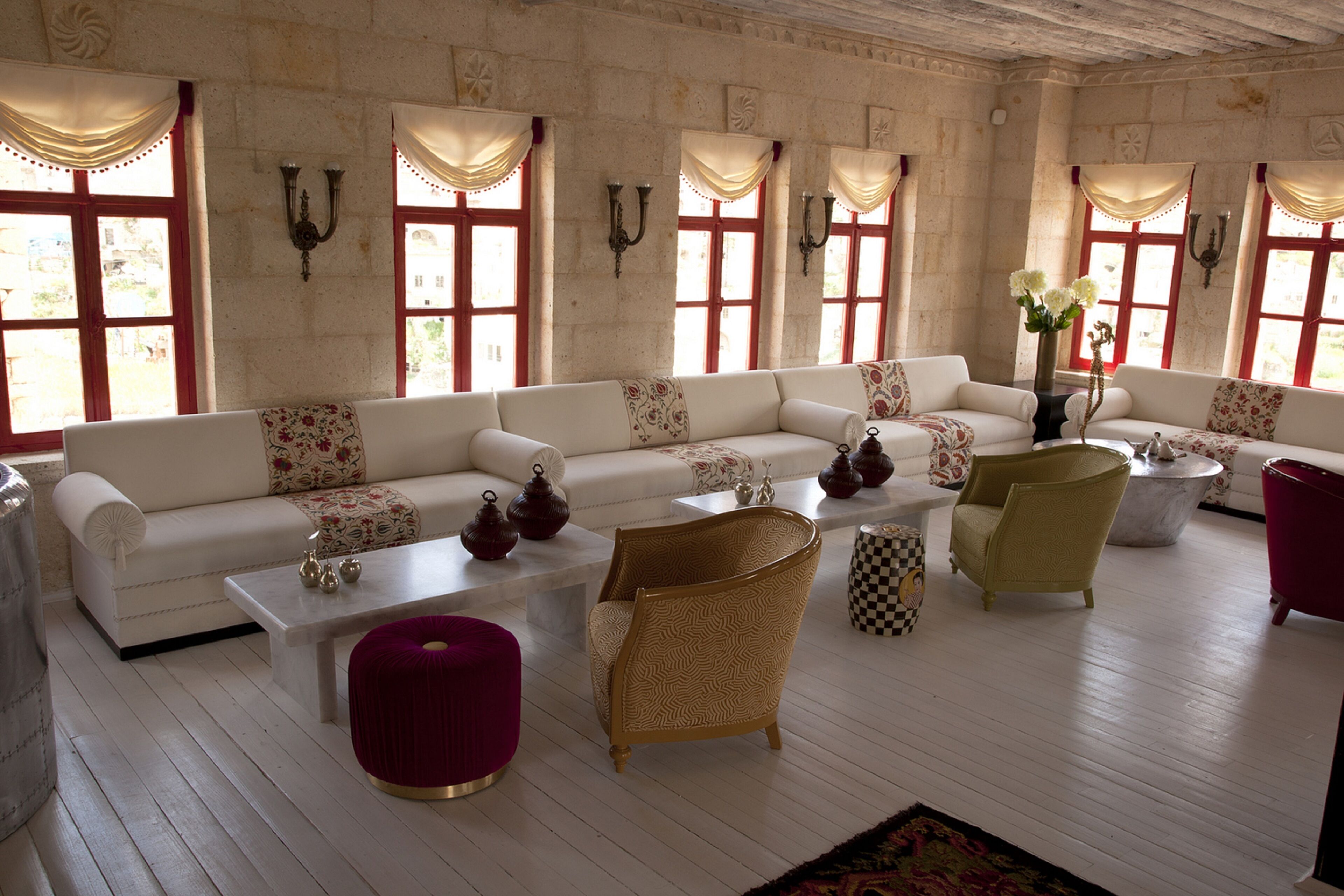 Hezen Cave Hotel
