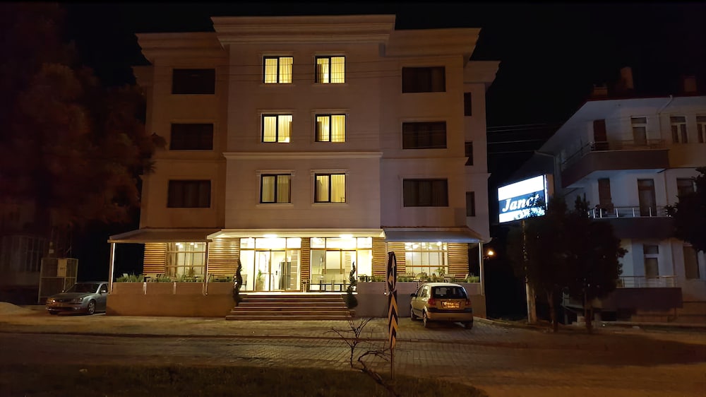Janet Hotel