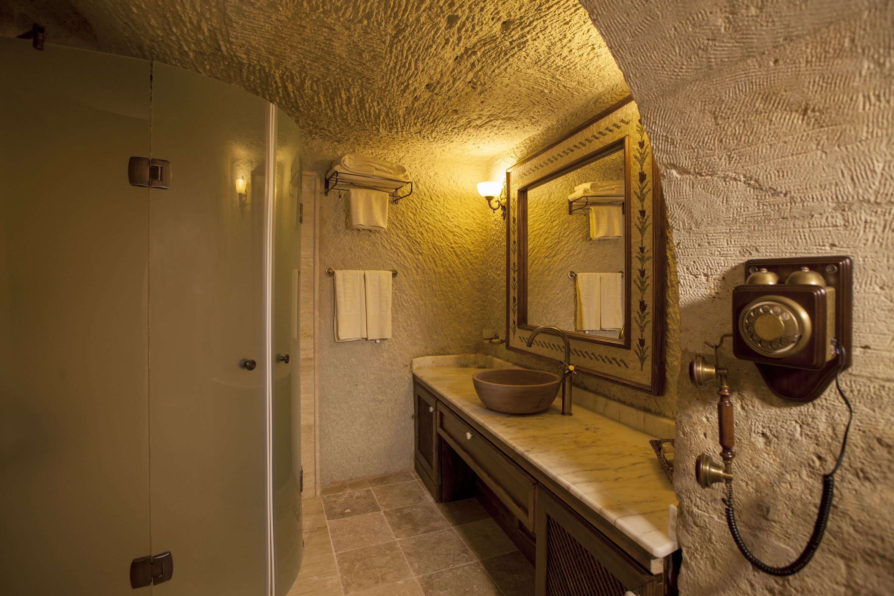 Kayakapi Premium Caves