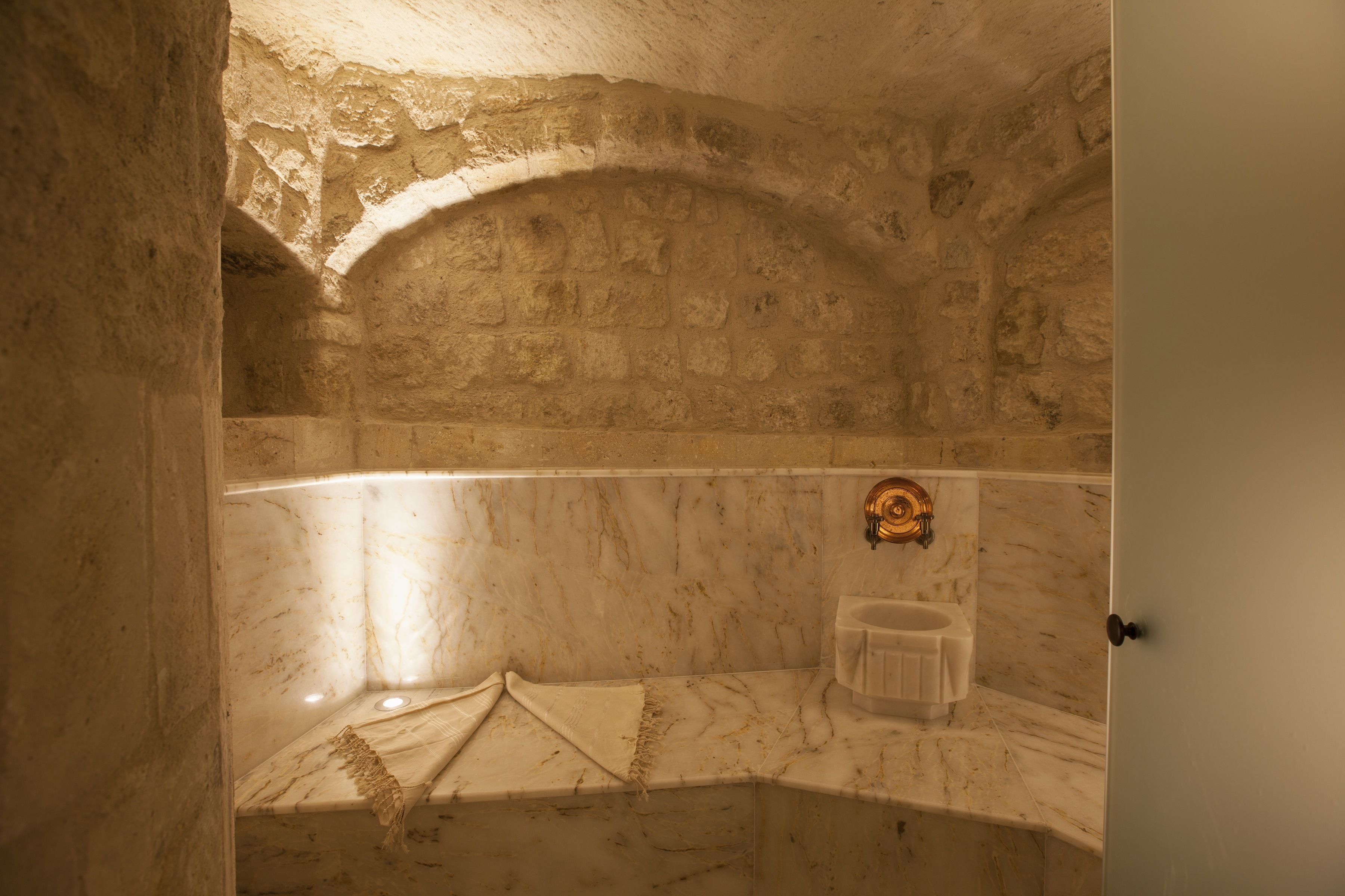 Kayakapi Premium Caves