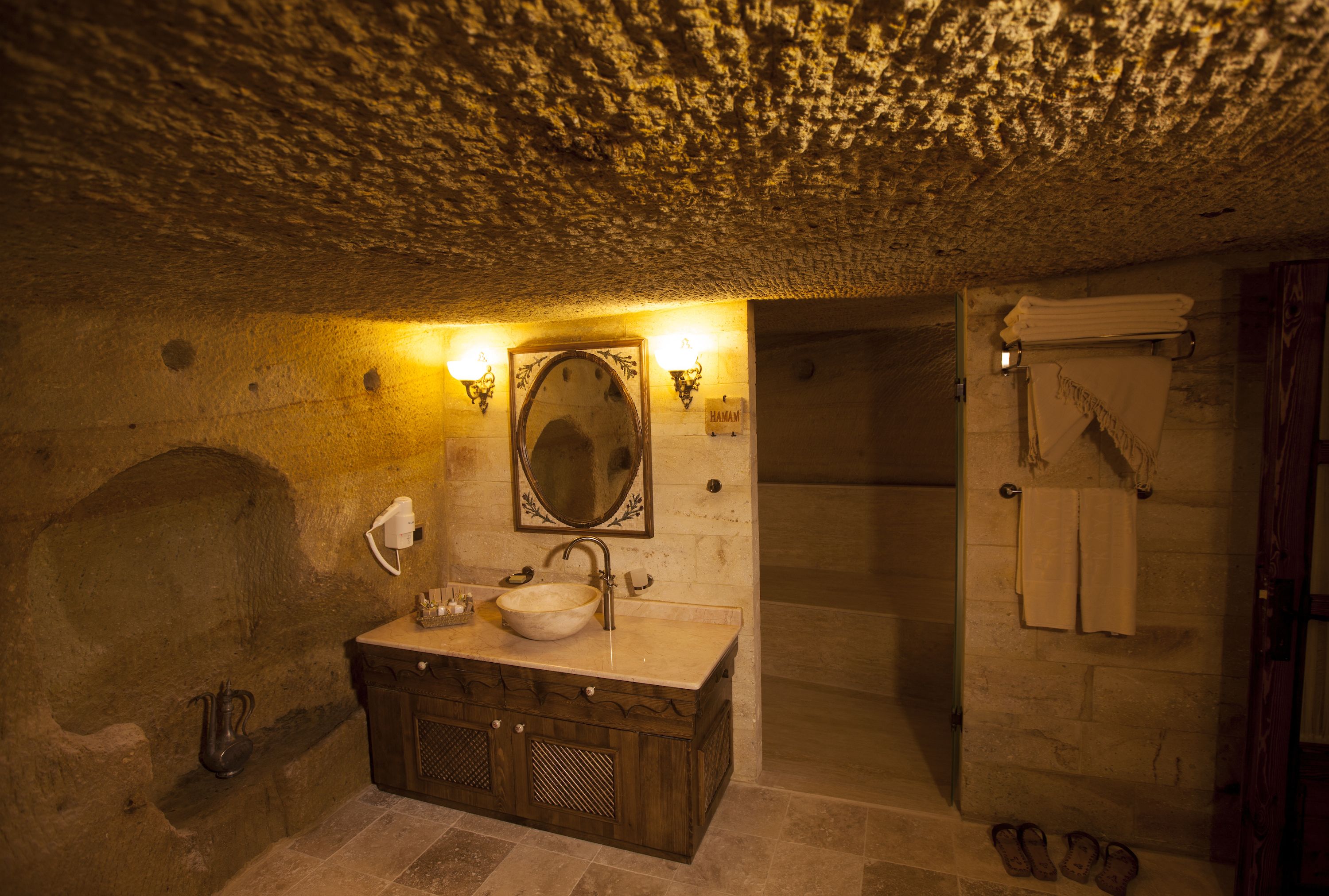 Kayakapi Premium Caves