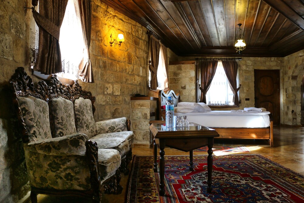 Kemerhan Cave Suites