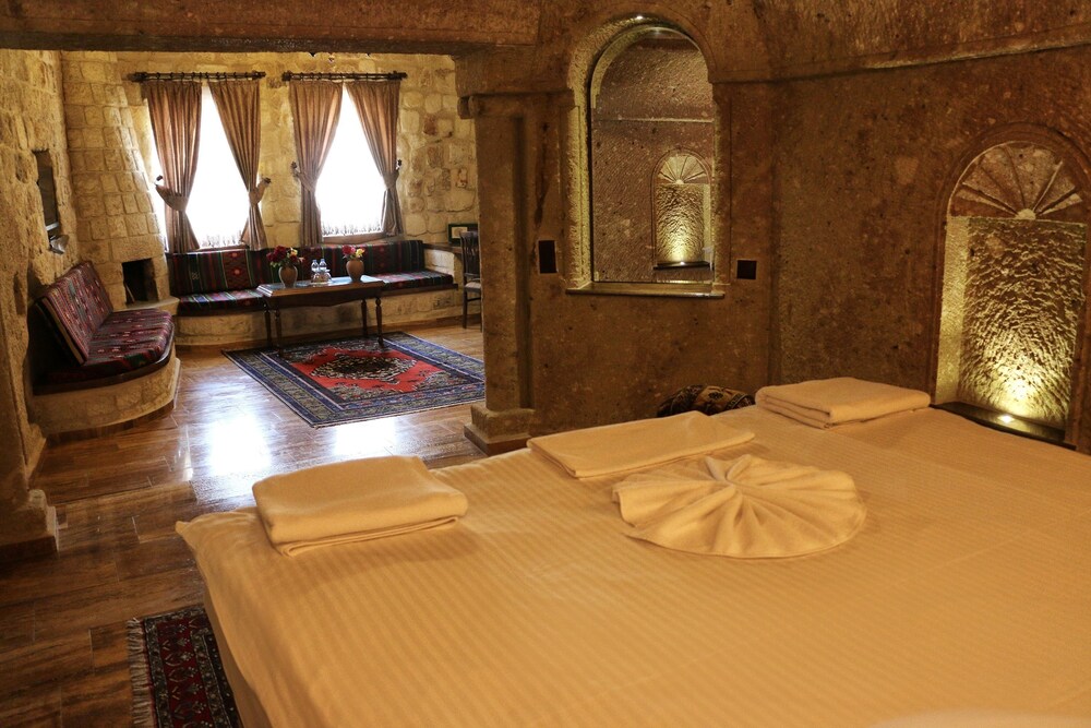 Kemerhan Cave Suites