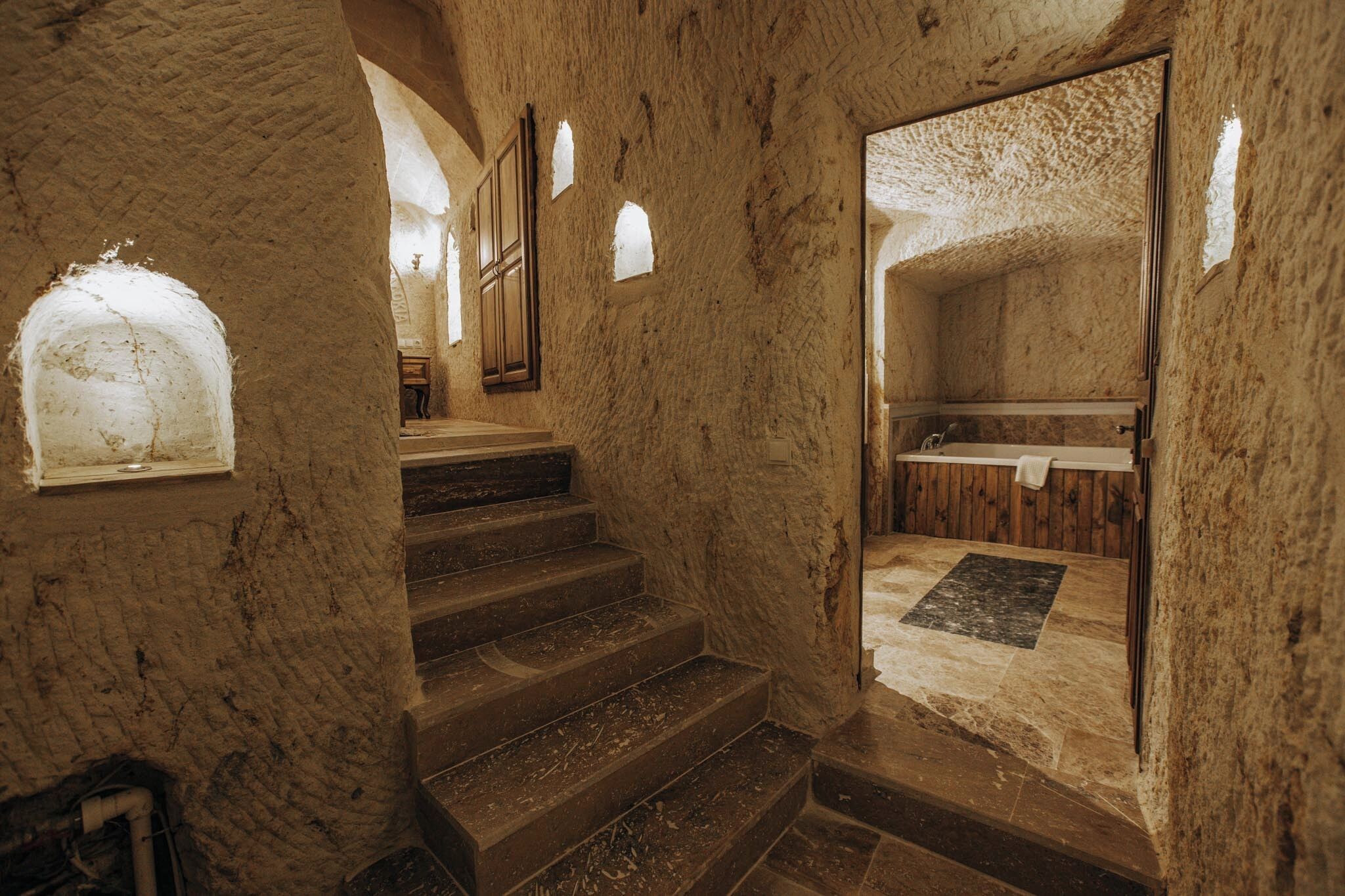 Lagania Cave Suites