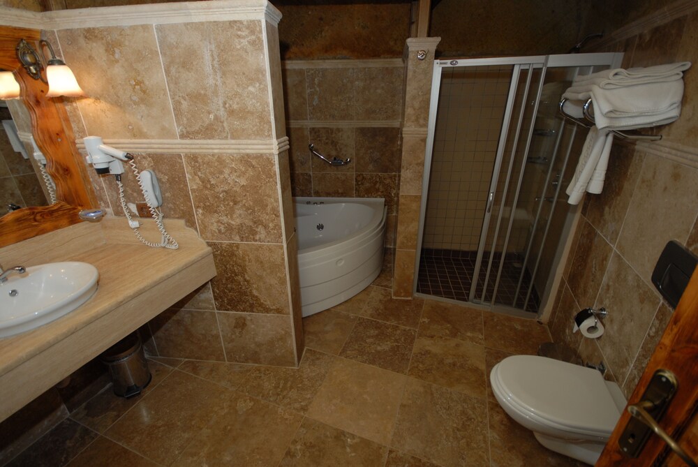 Melis Cave Hotel