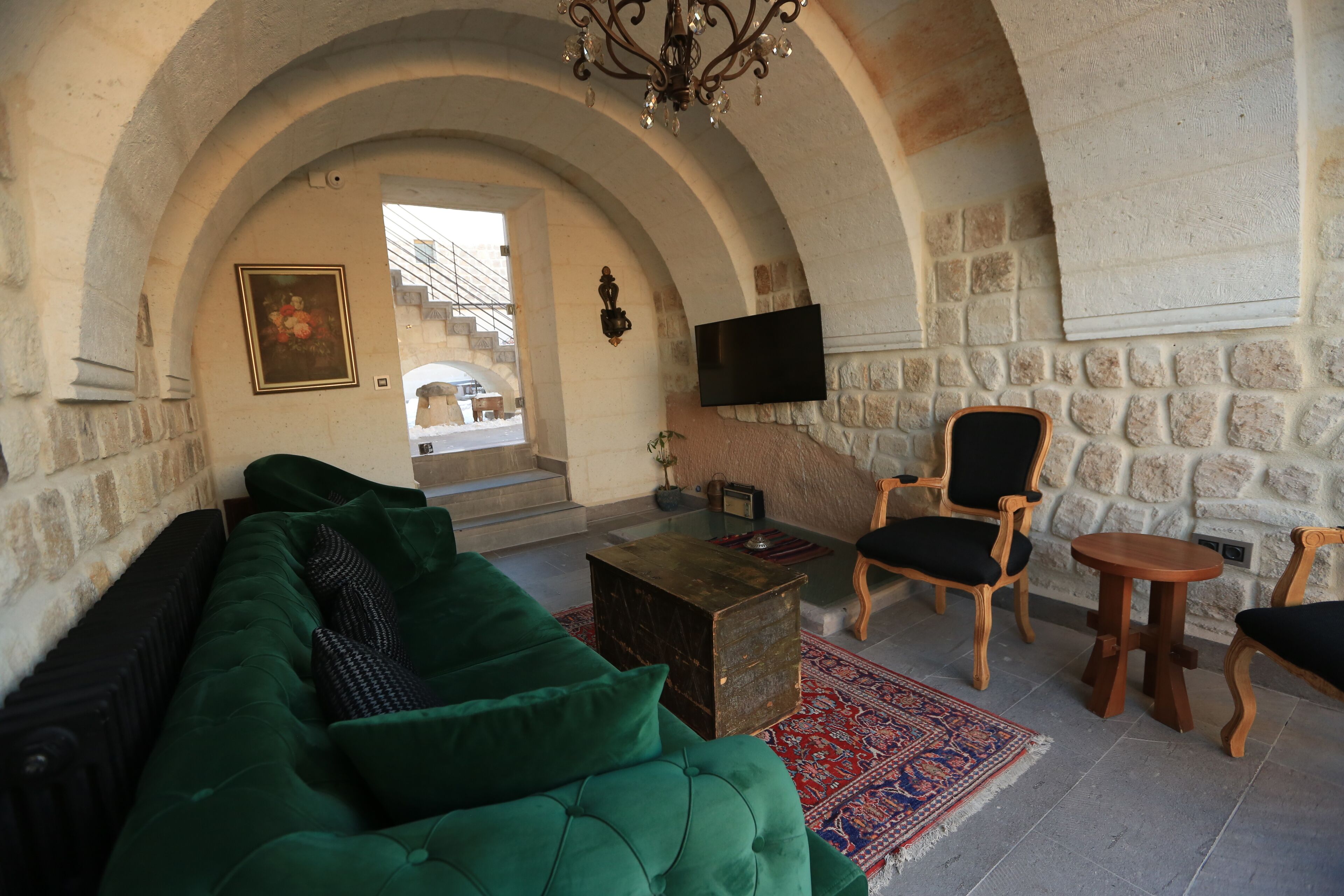 Misty Cave Hotel