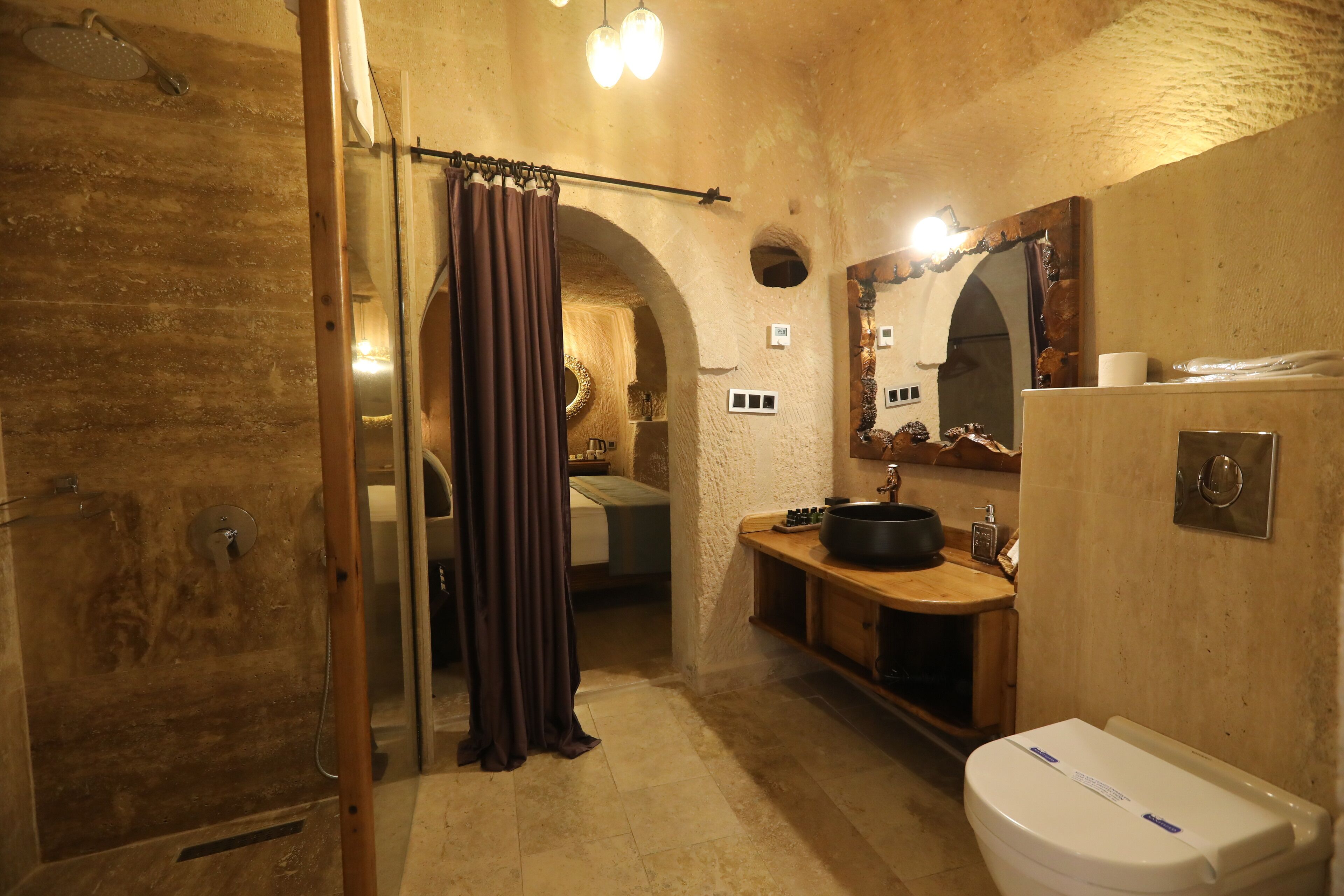 Misty Cave Hotel