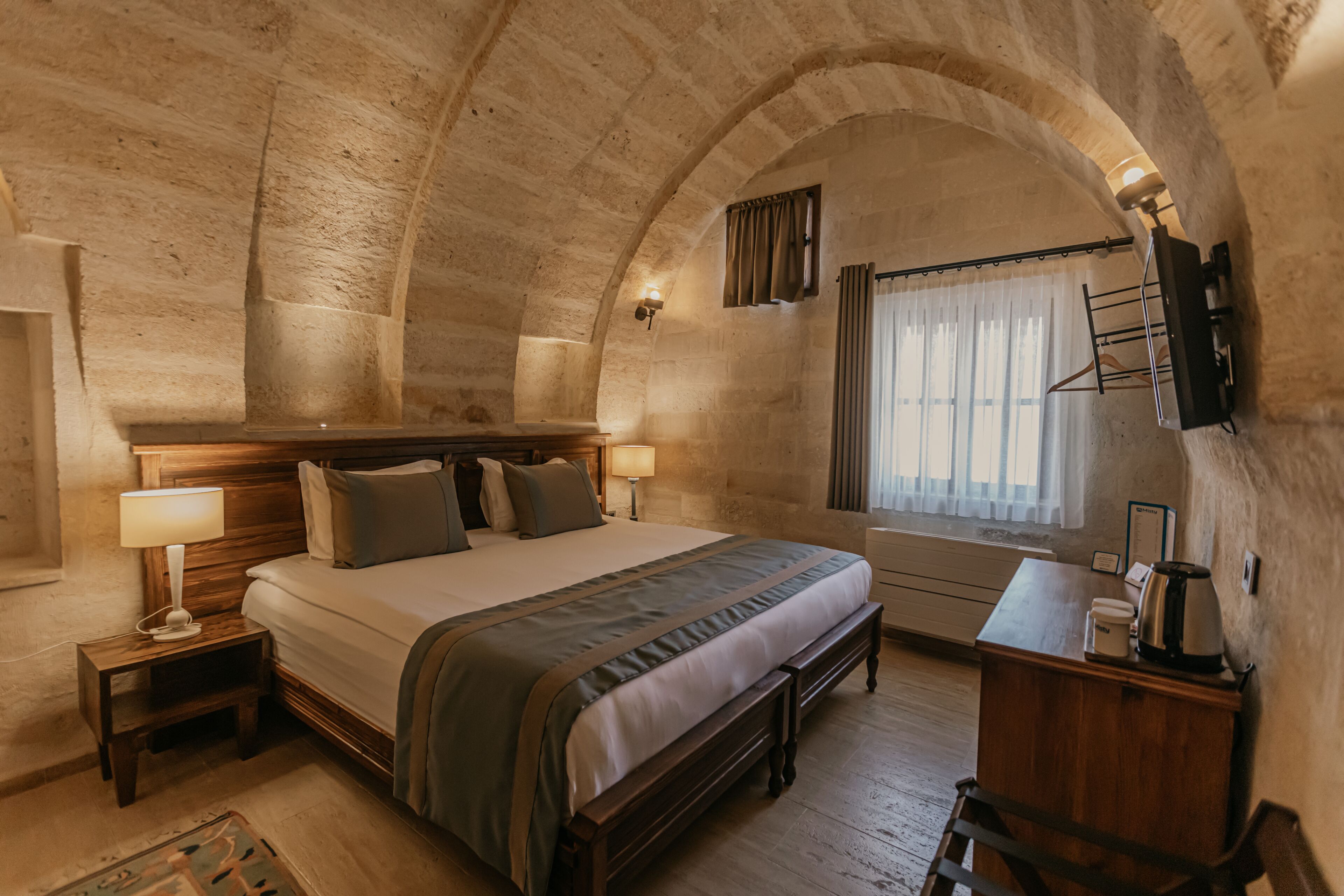 Misty Cave Hotel