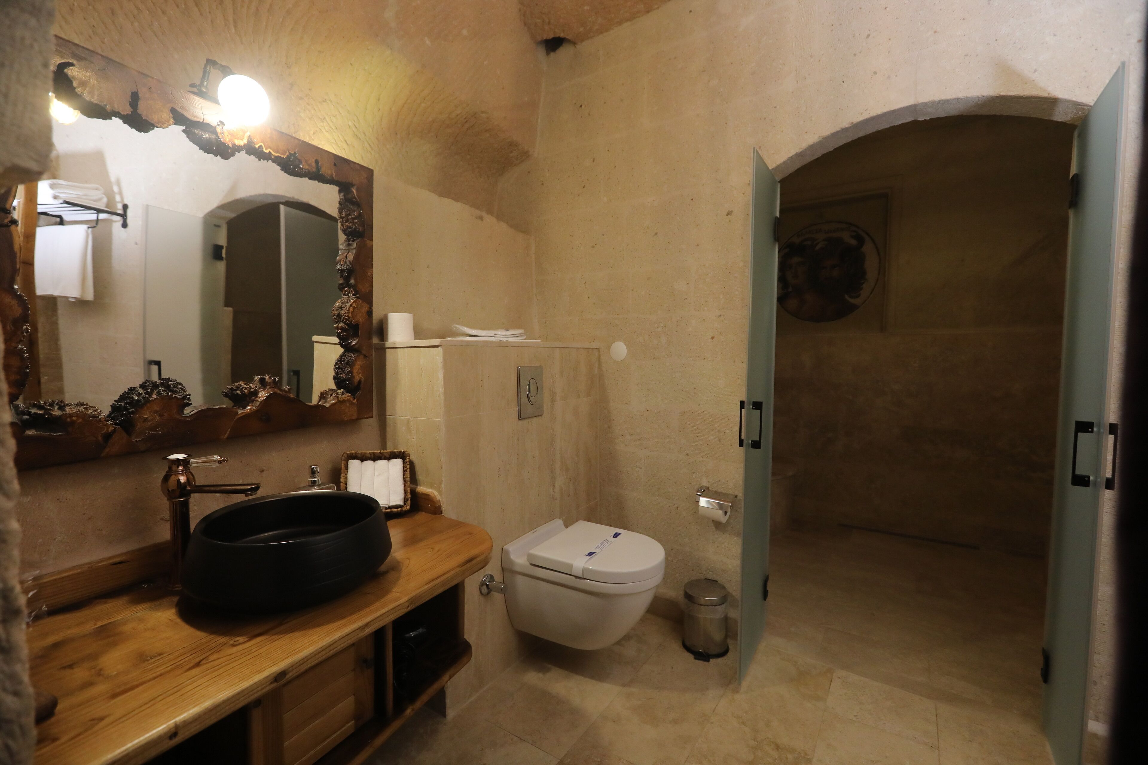 Misty Cave Hotel