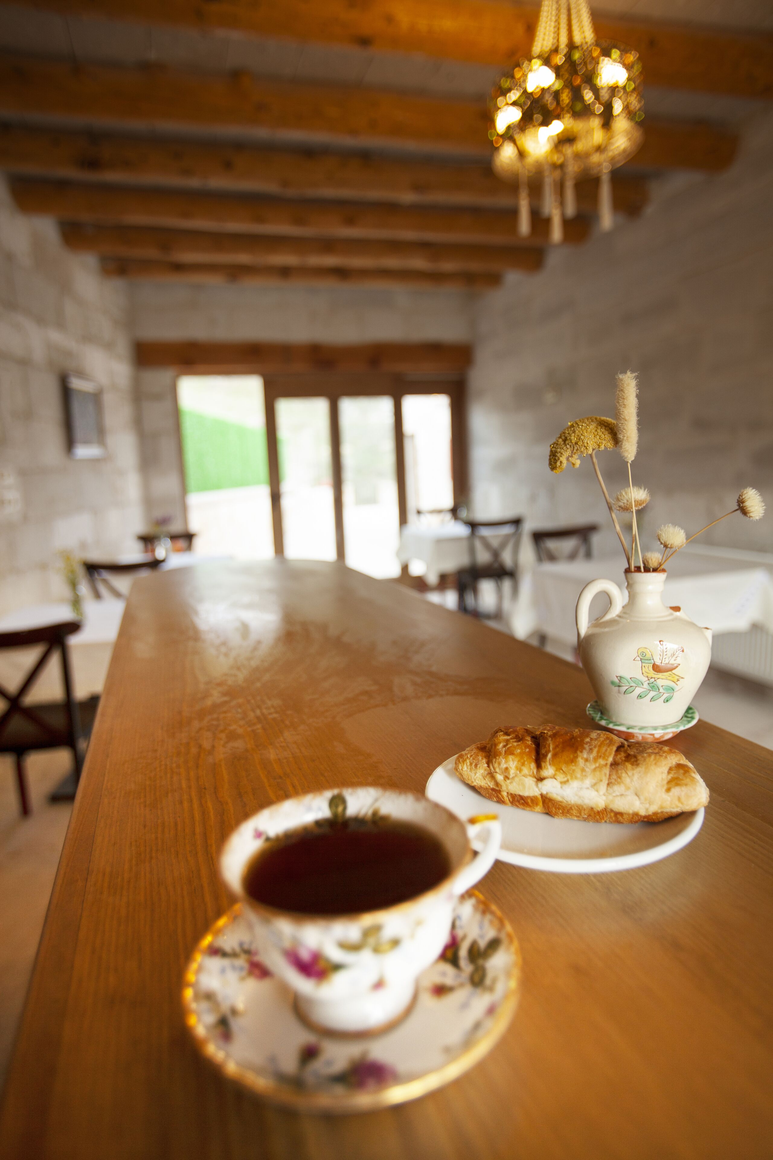 Narcissos Cave Hotel