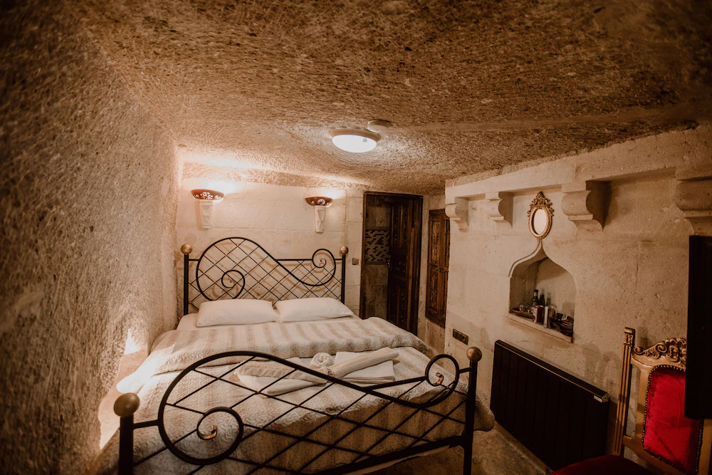 Royal Cave Hotel