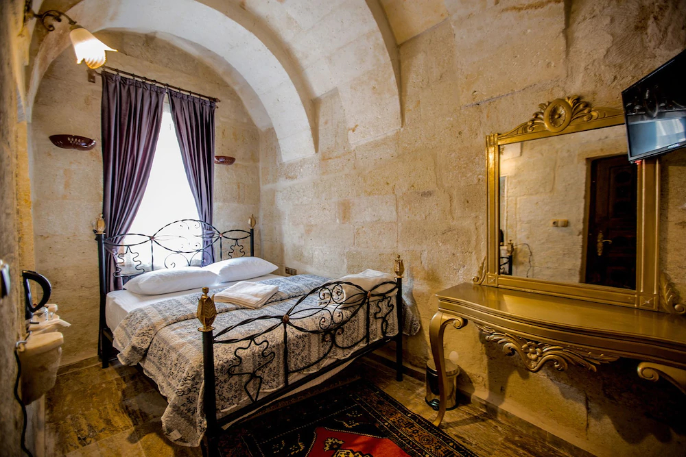 Royal Cave Hotel