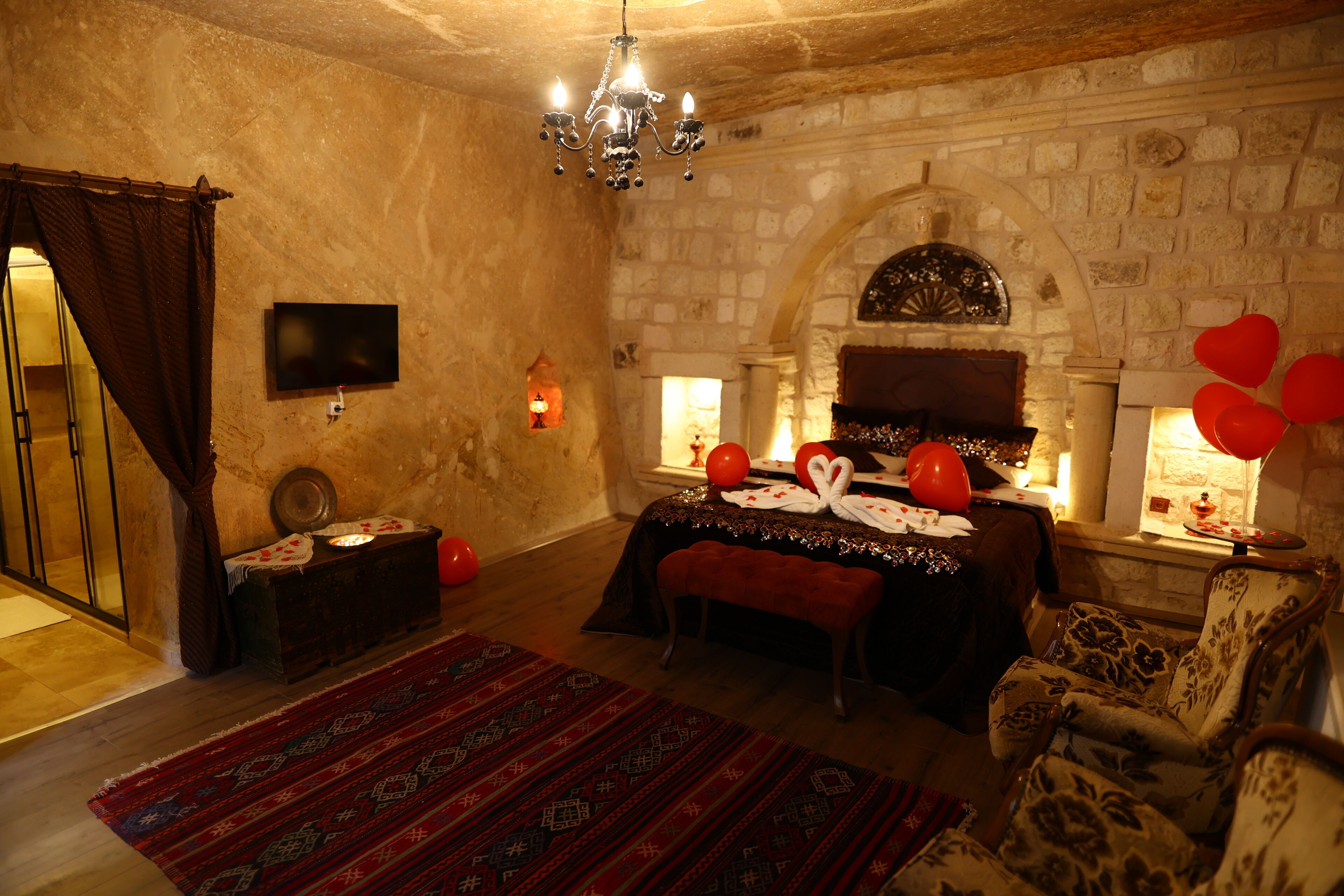 Shadow Cave House