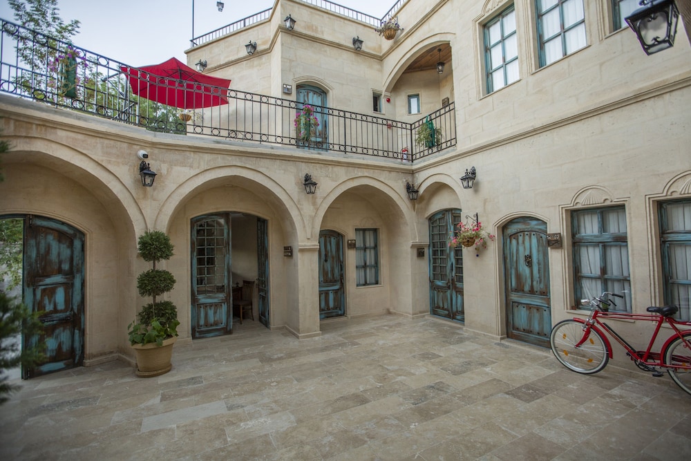 Sinasos Star Hotel