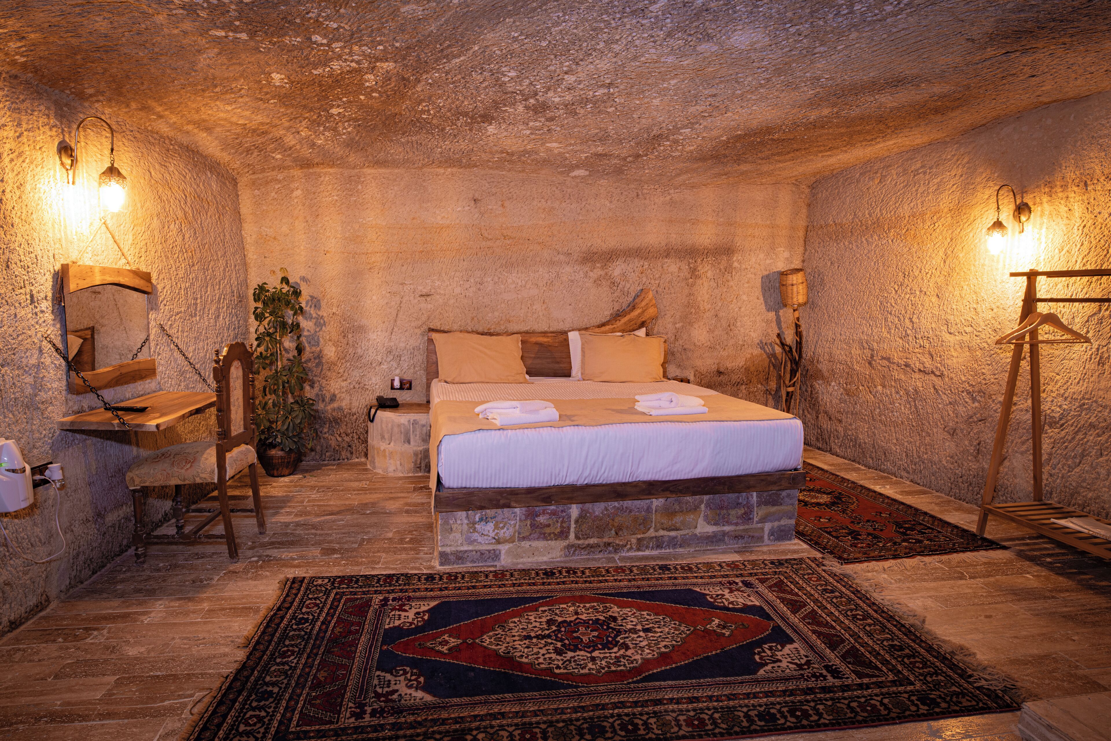 Sur Cave Hotel