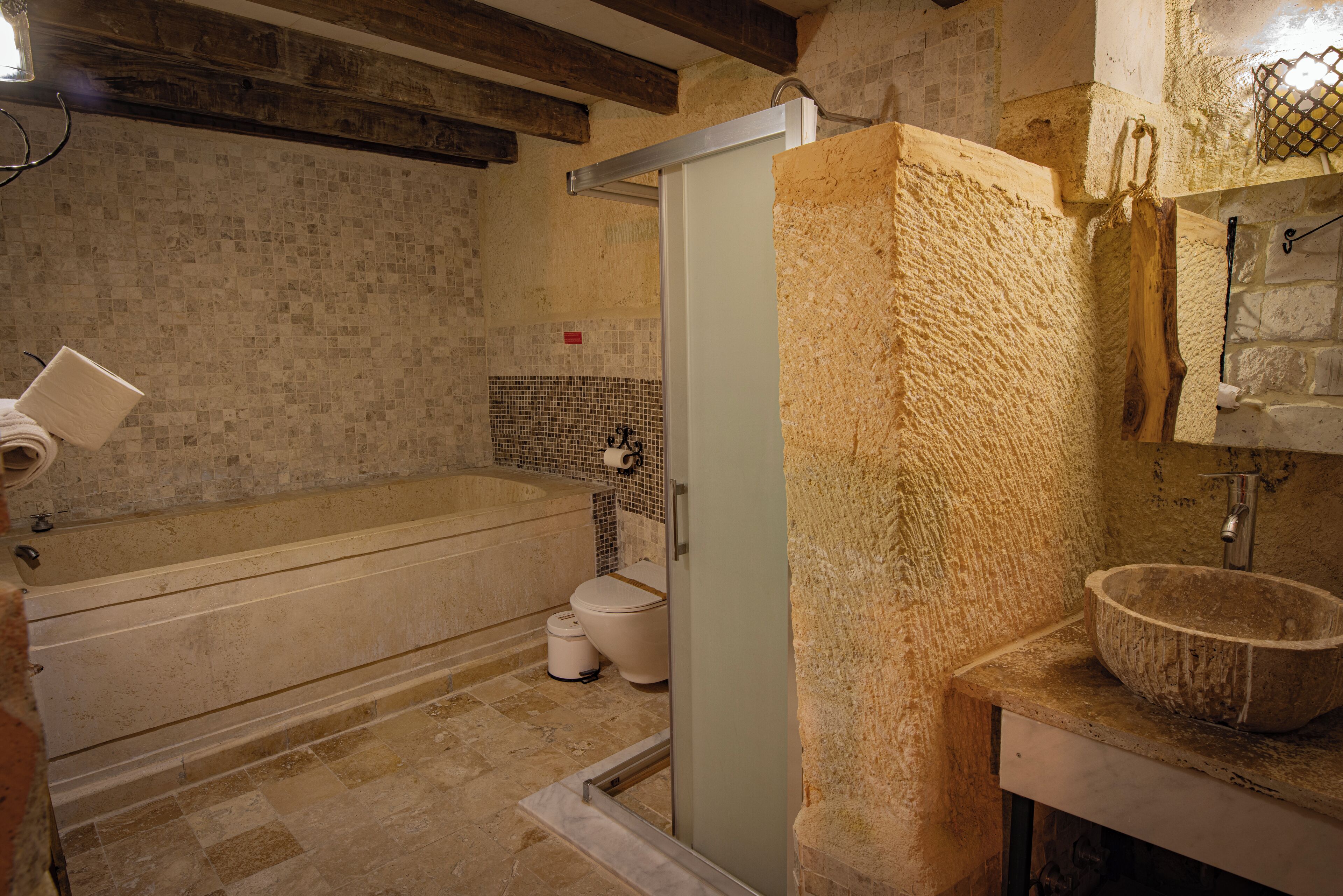 Sur Cave Hotel