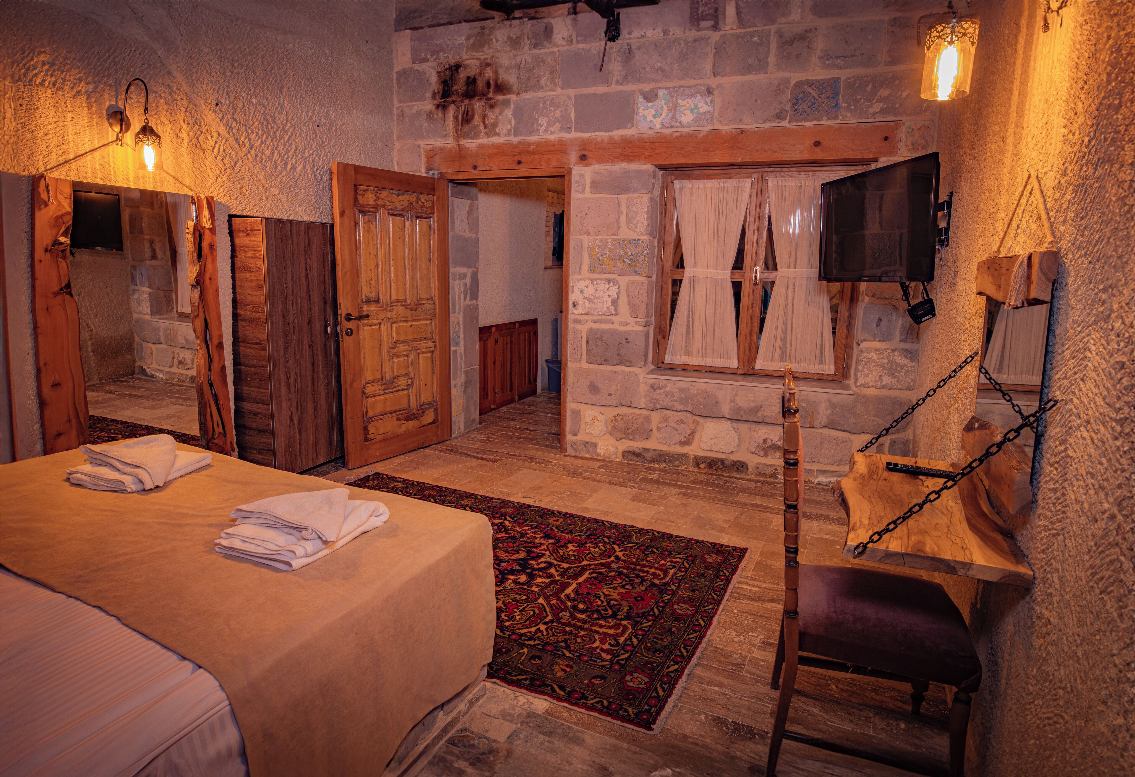 Sur Cave Hotel