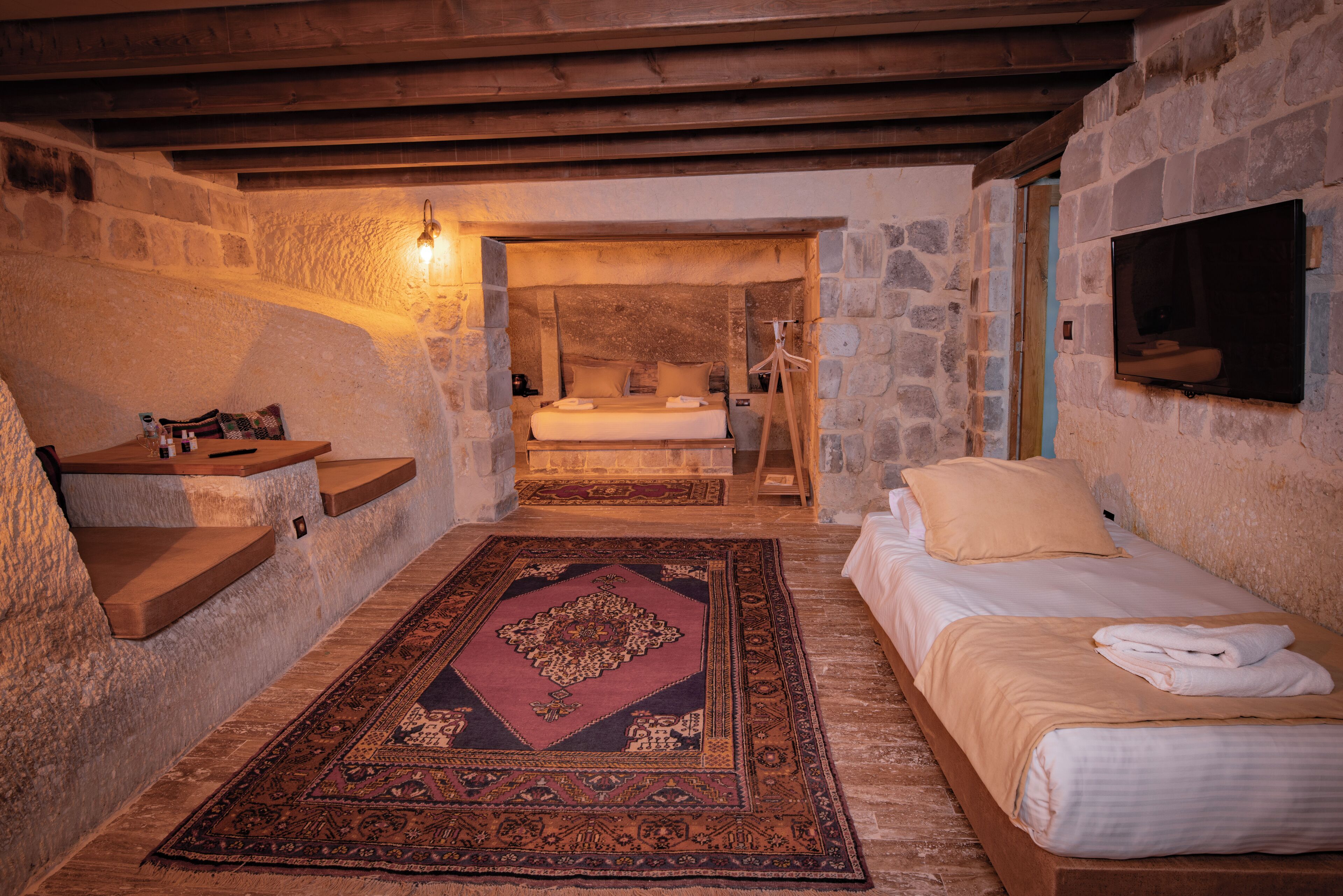Sur Cave Hotel