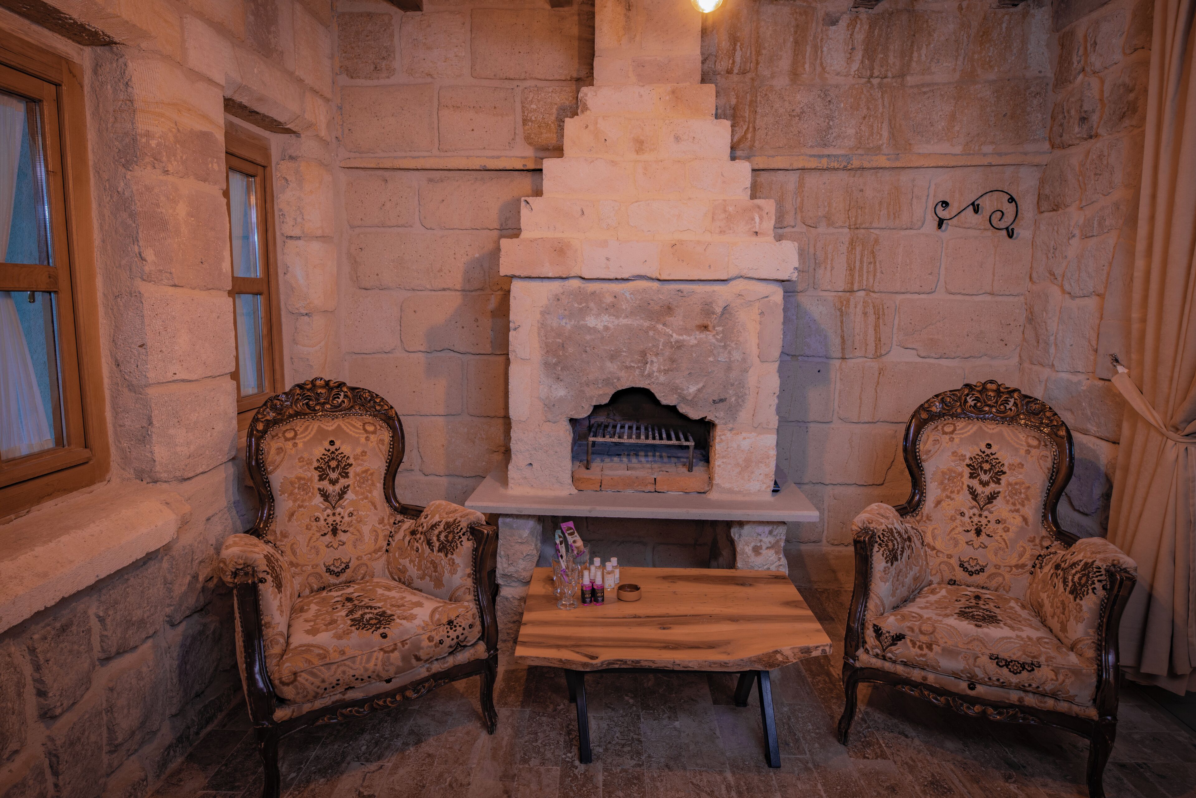 Sur Cave Hotel