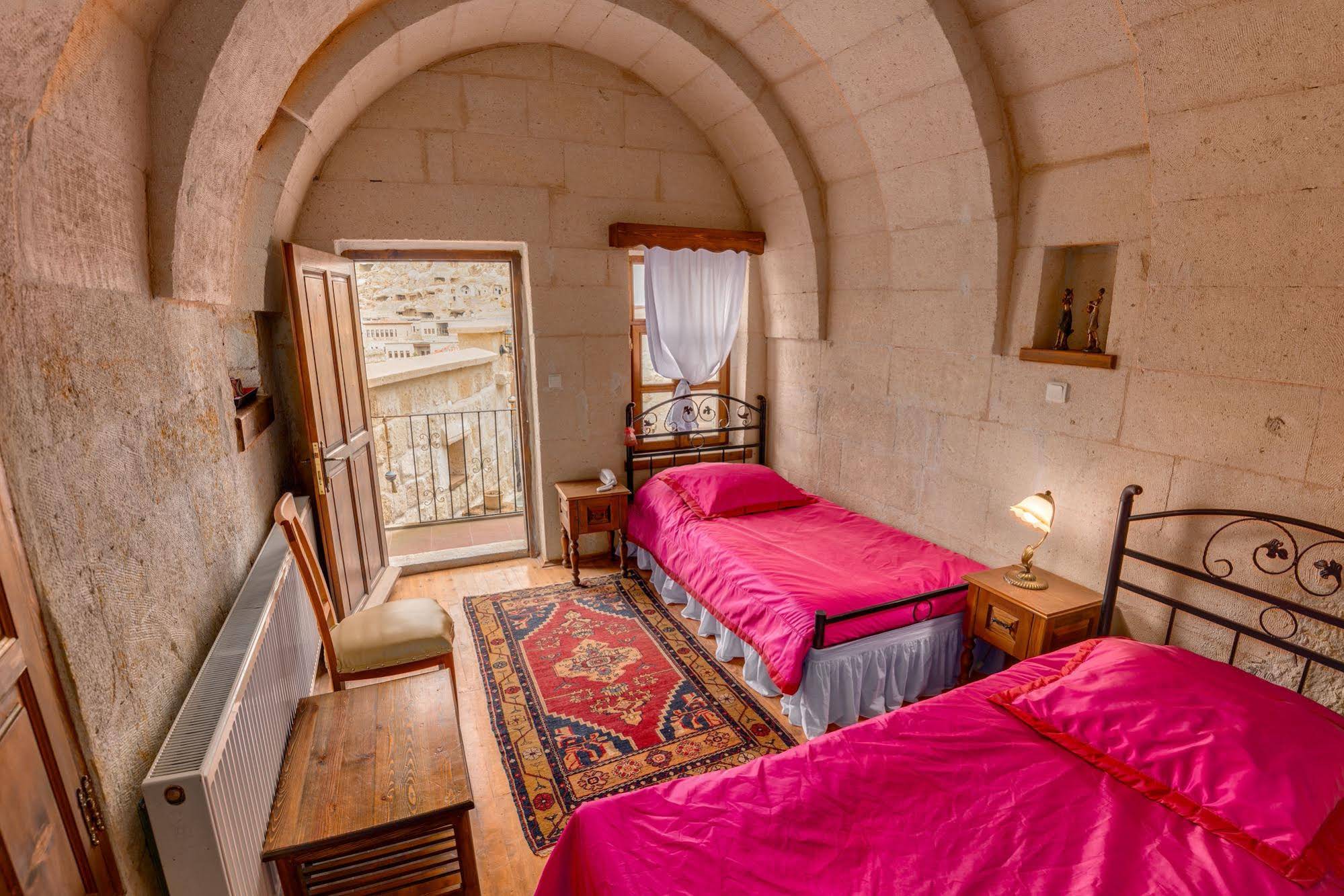 Temenni Evi