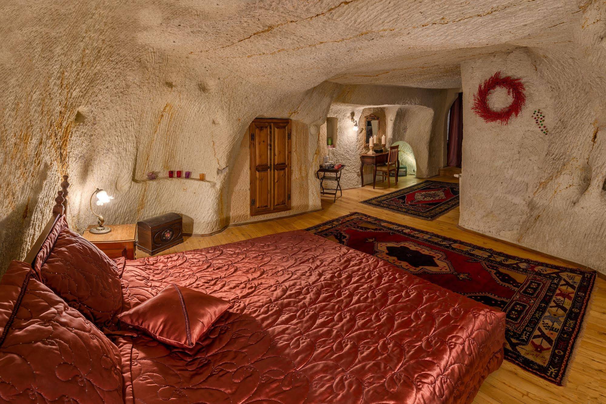 Temenni Evi