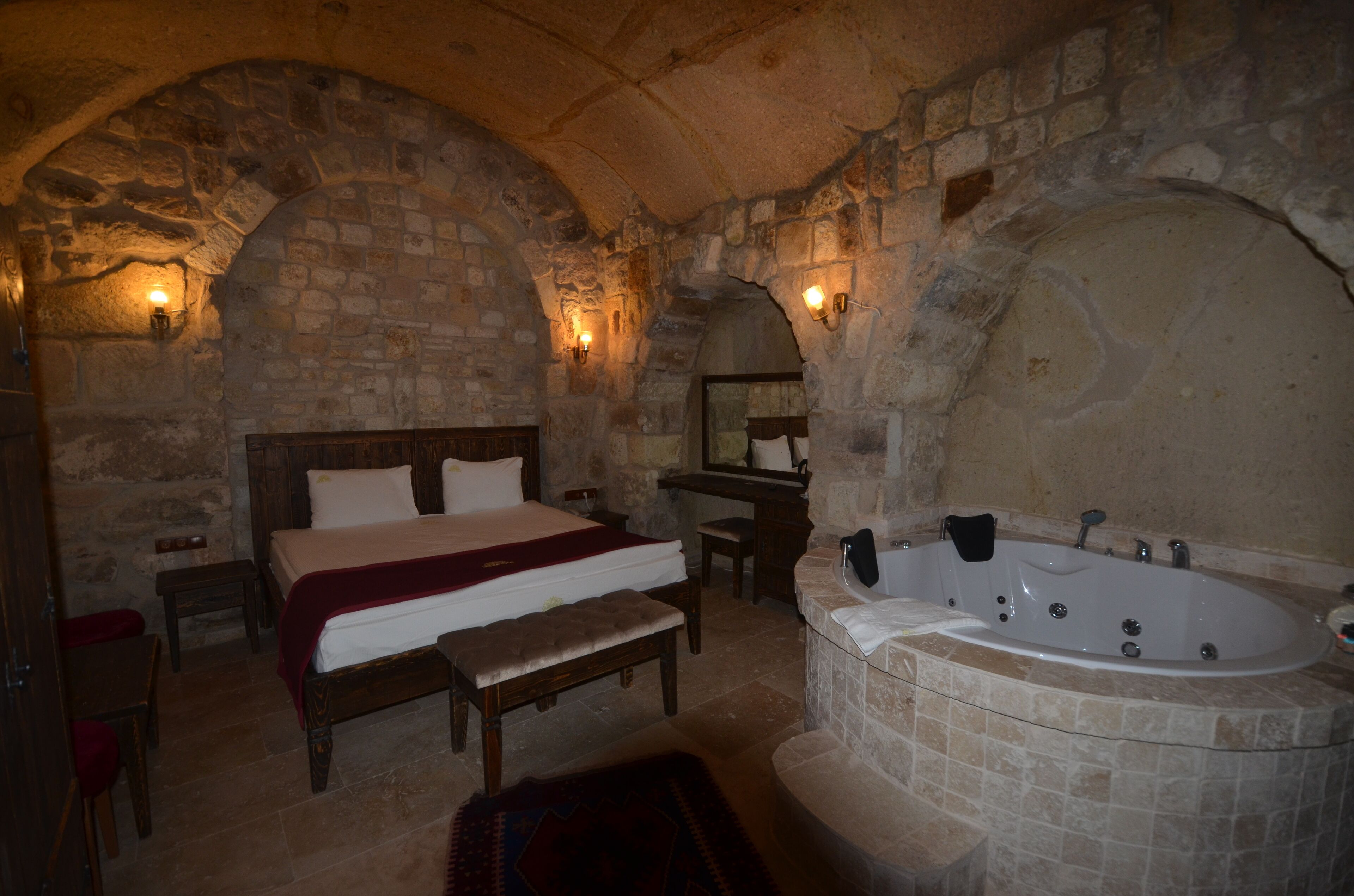 Under Cave Hotel