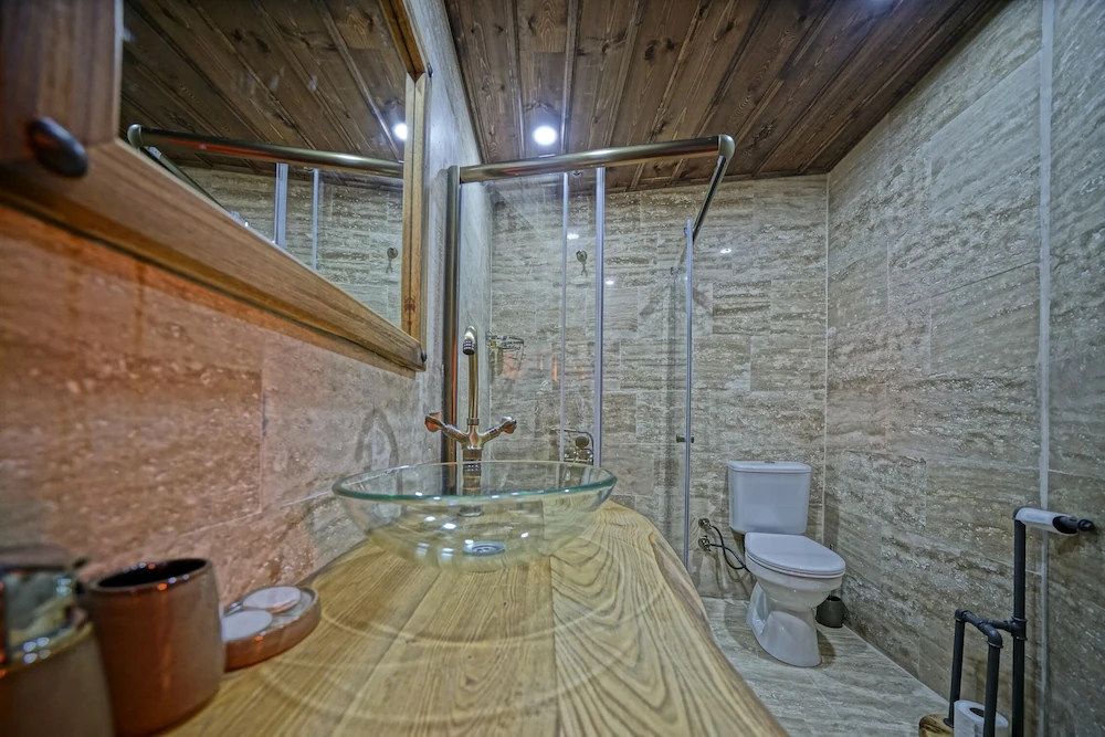 Vigneron Cave Hotel
