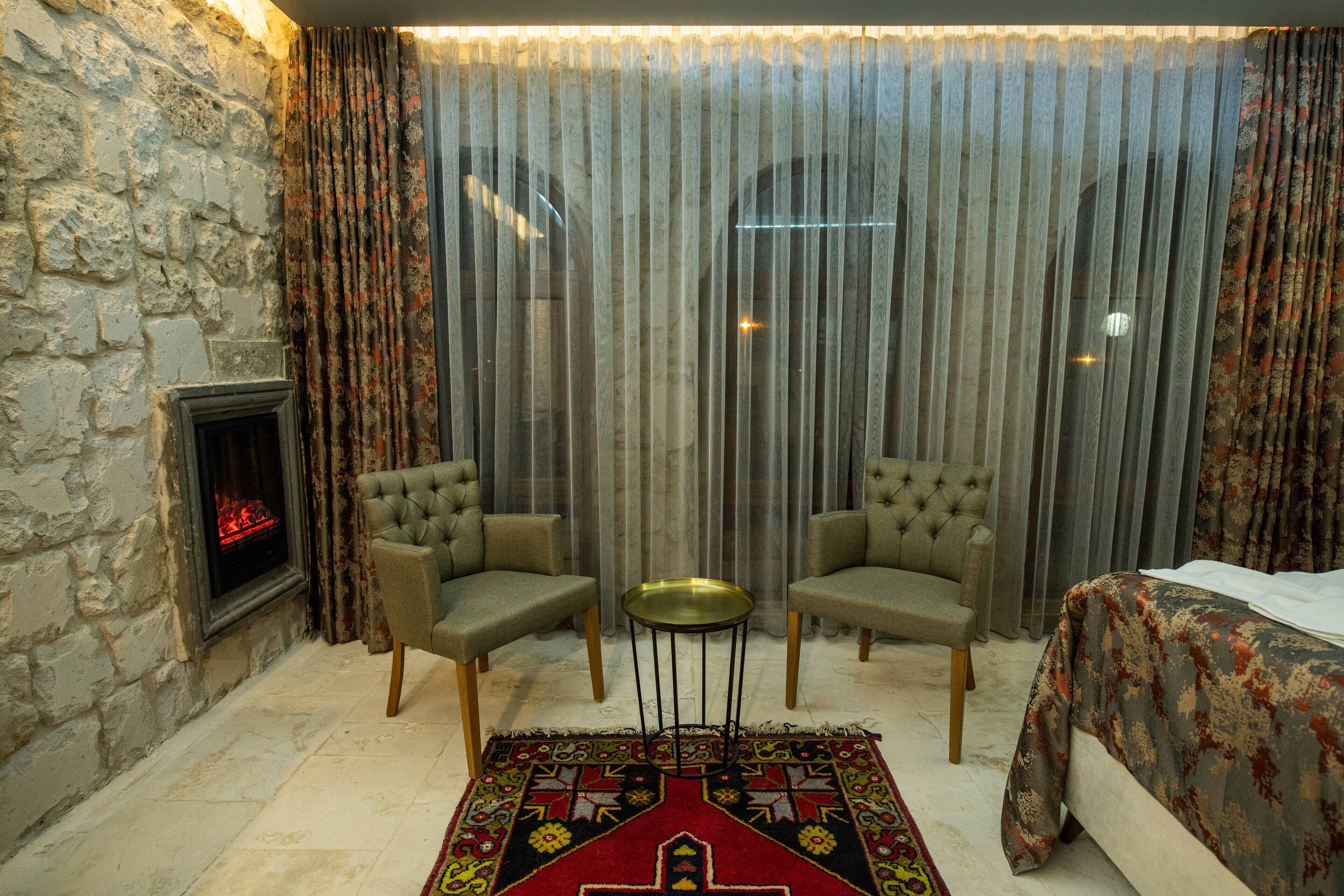 Ahiyan Hotel
