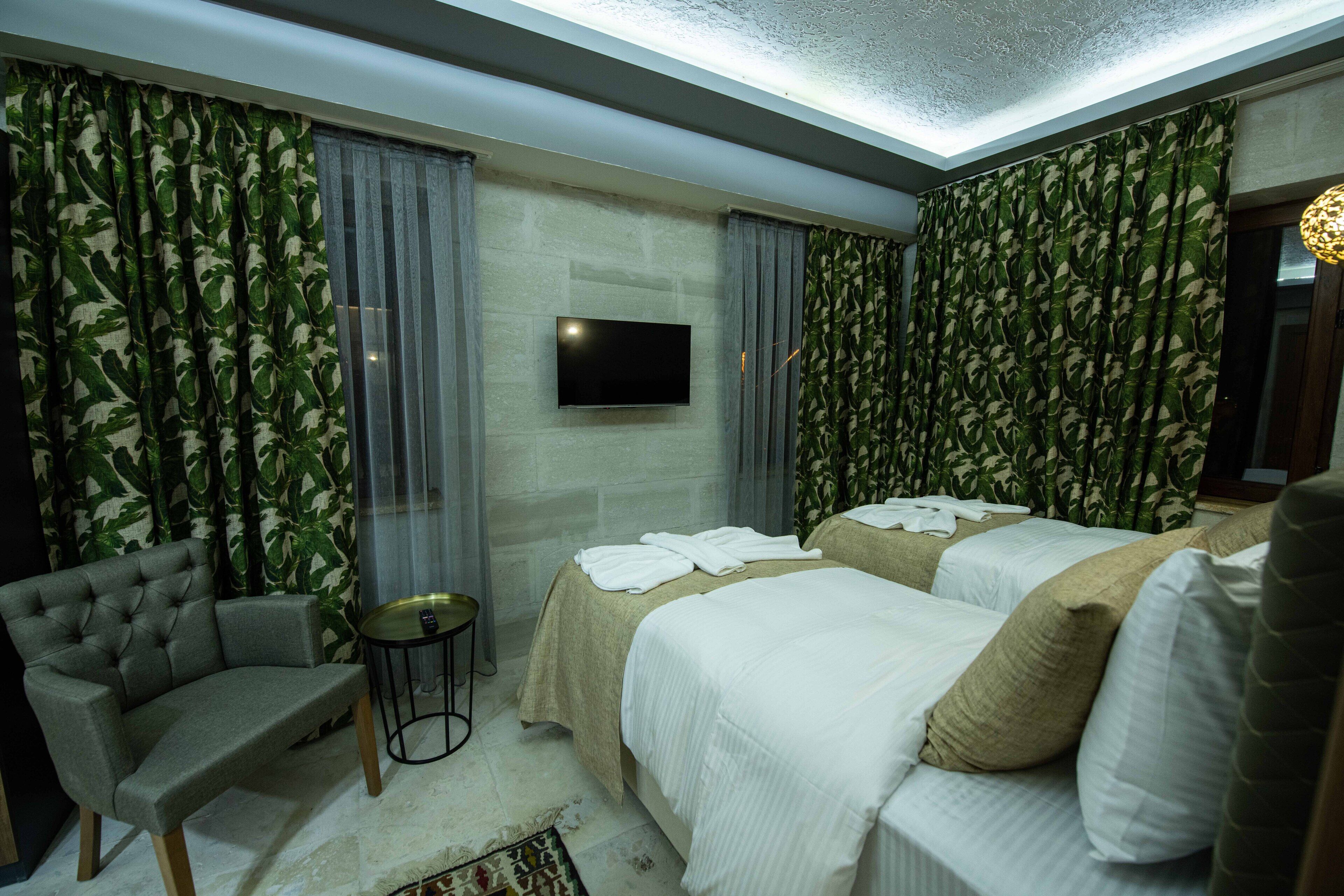 Ahiyan Hotel
