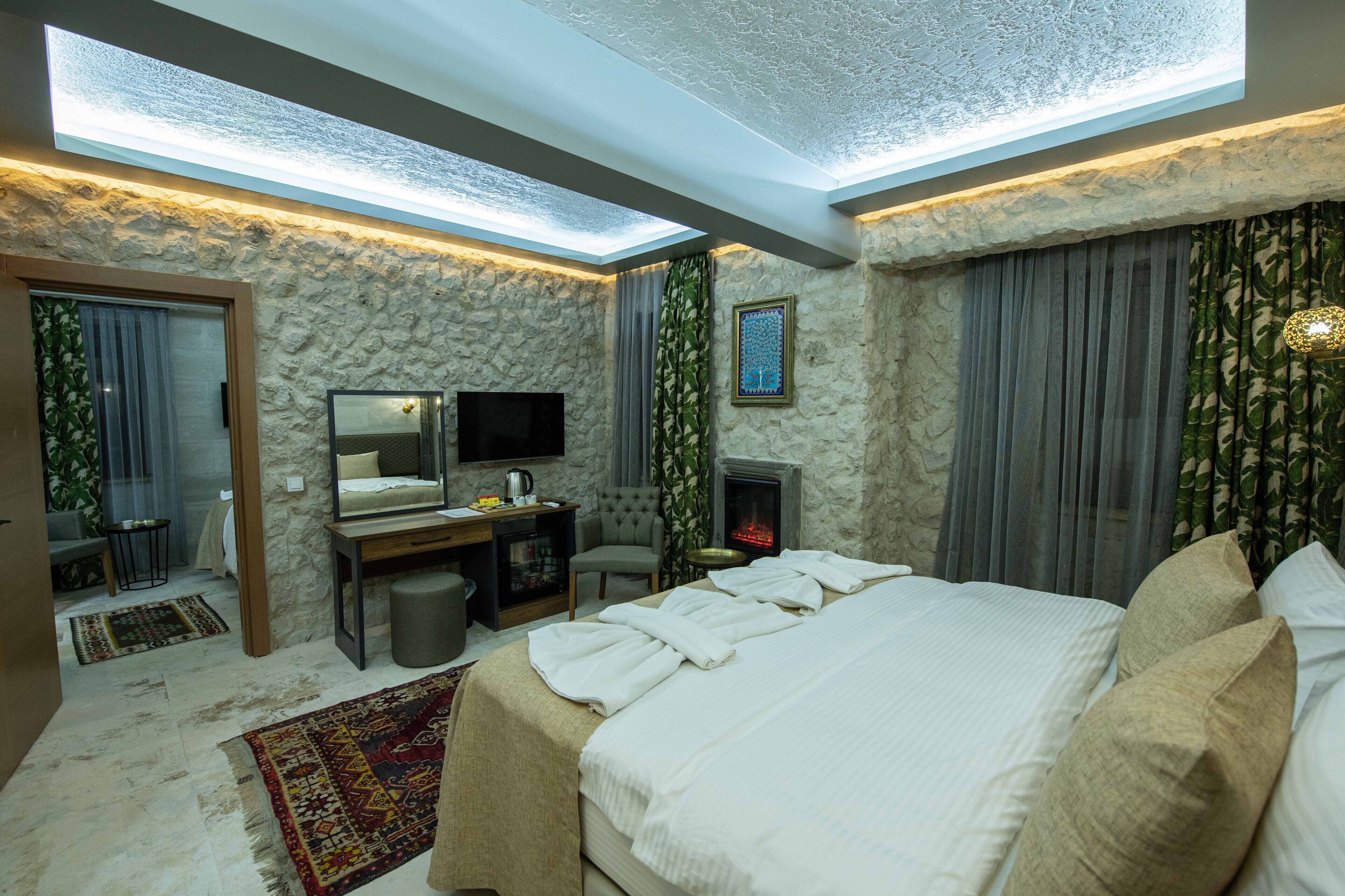 Ahiyan Hotel