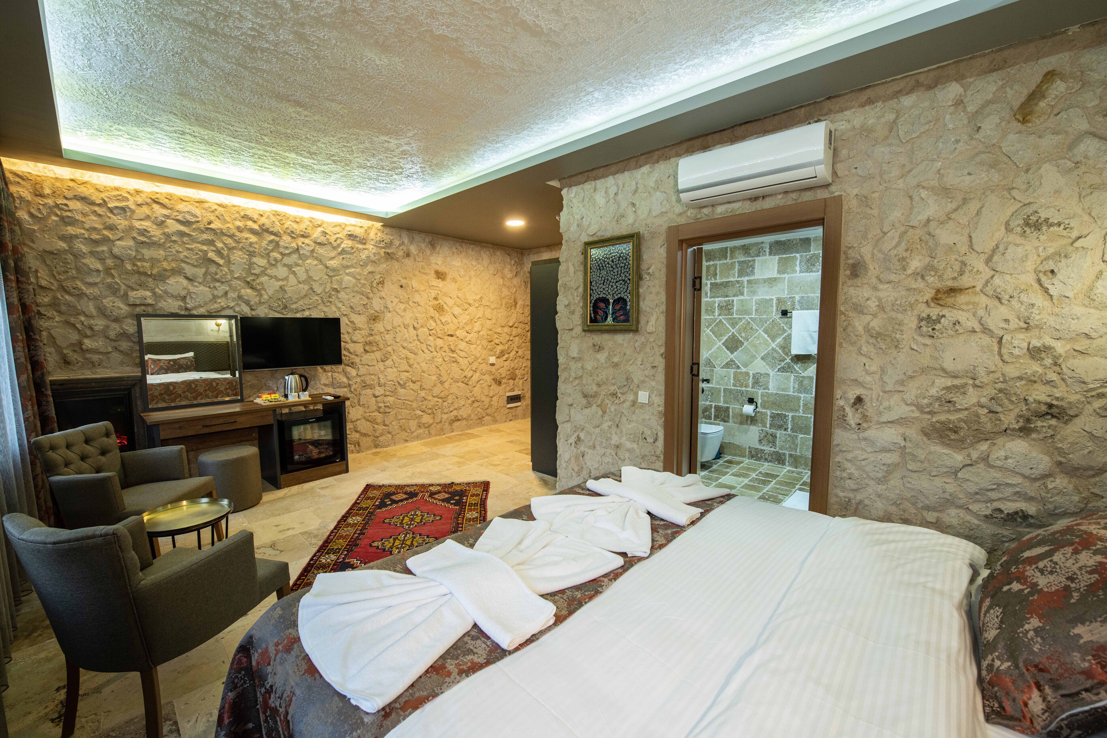 Ahiyan Hotel