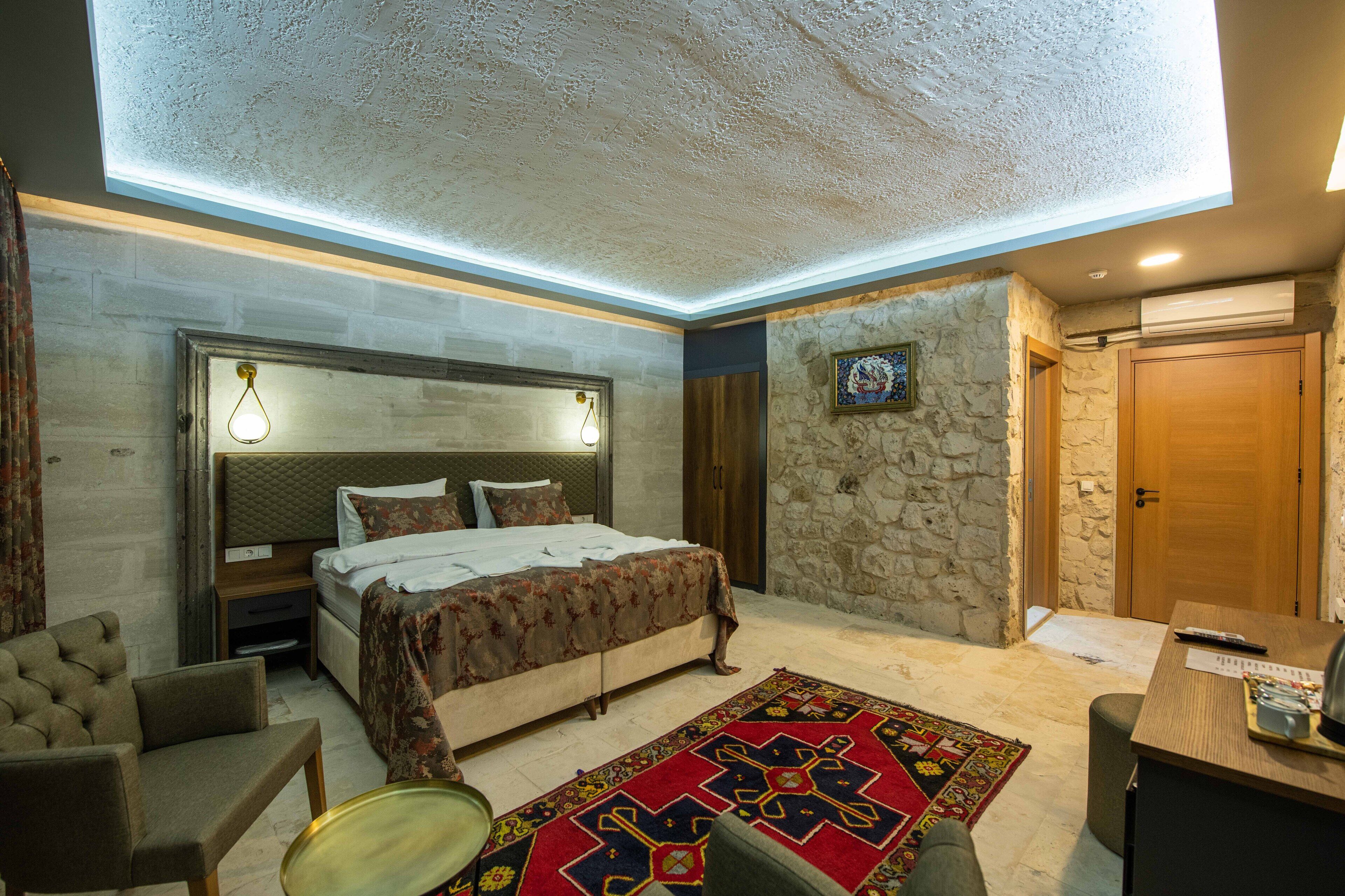Ahiyan Hotel