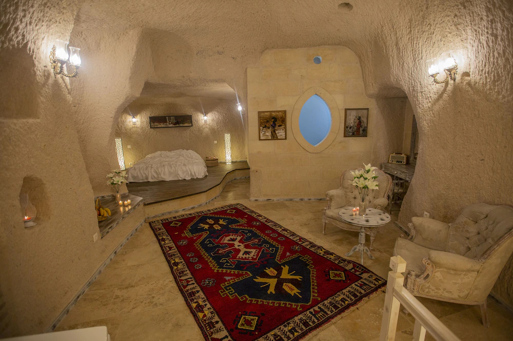 Karlik Cave Suites