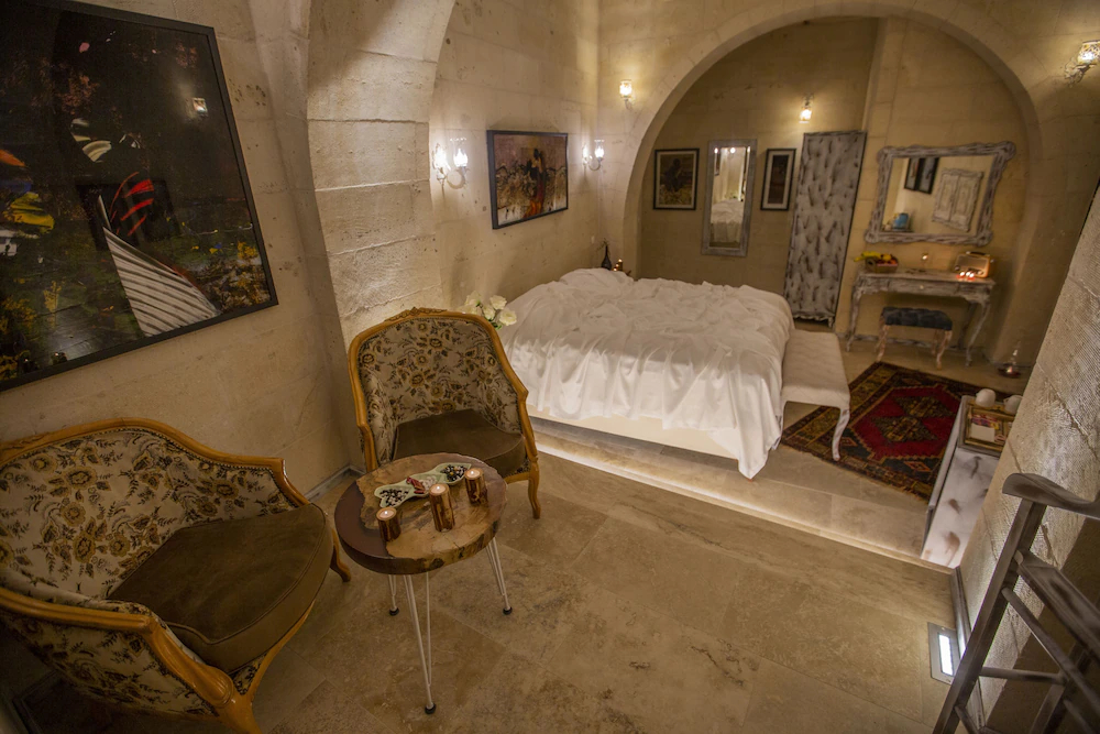 Karlik Cave Suites