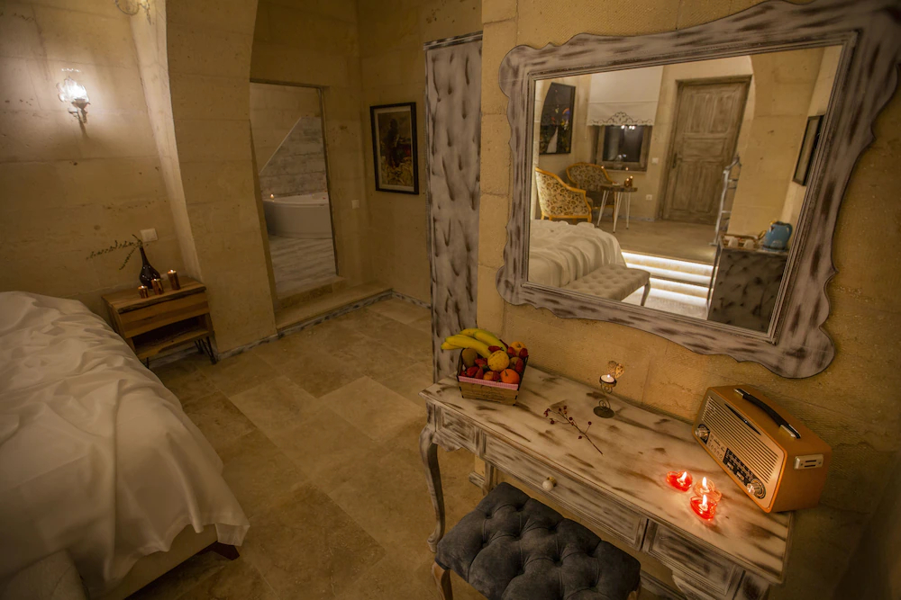 Karlik Cave Suites