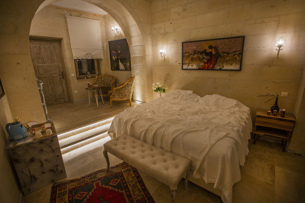 Karlik Cave Suites