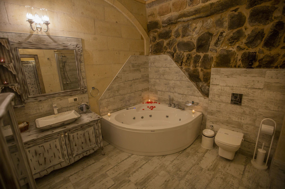 Karlik Cave Suites