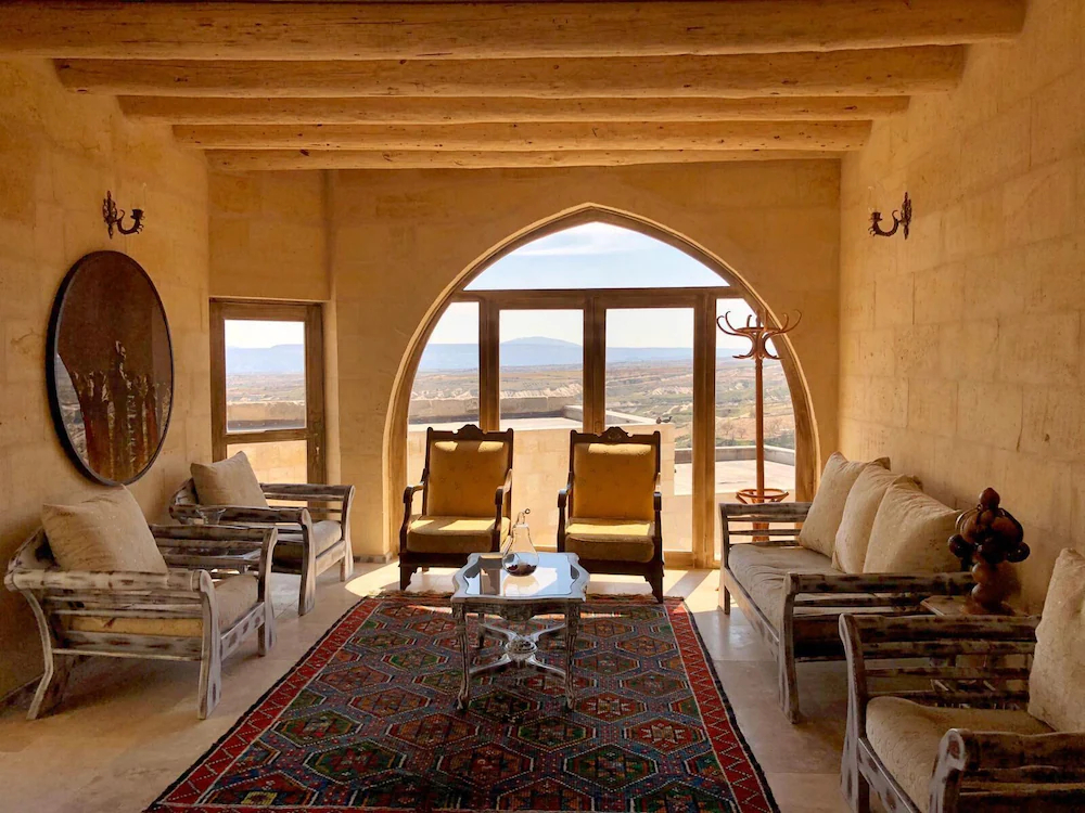 Karlik Cave Suites
