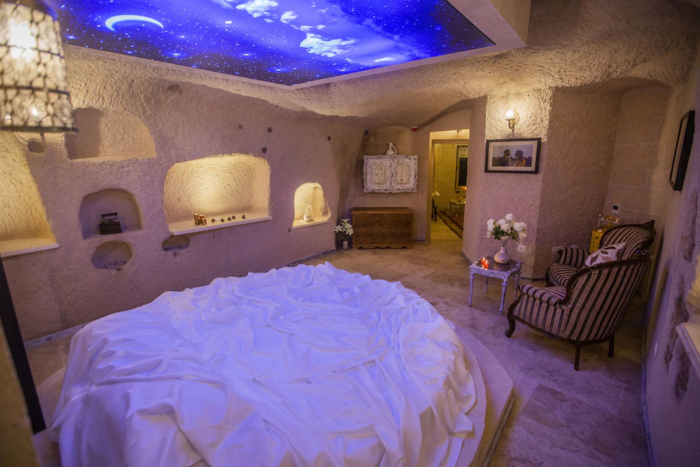 Karlik Cave Suites