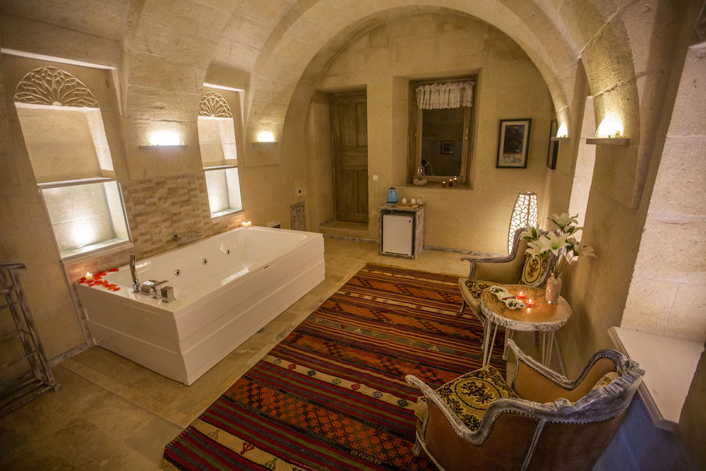 Karlik Cave Suites